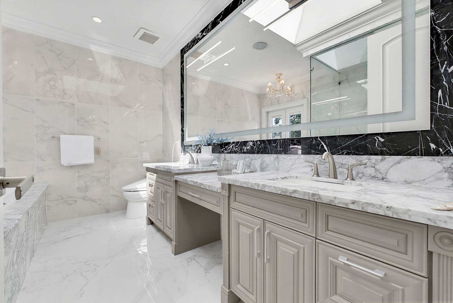 5500 Cathay Road, Richmond, BC