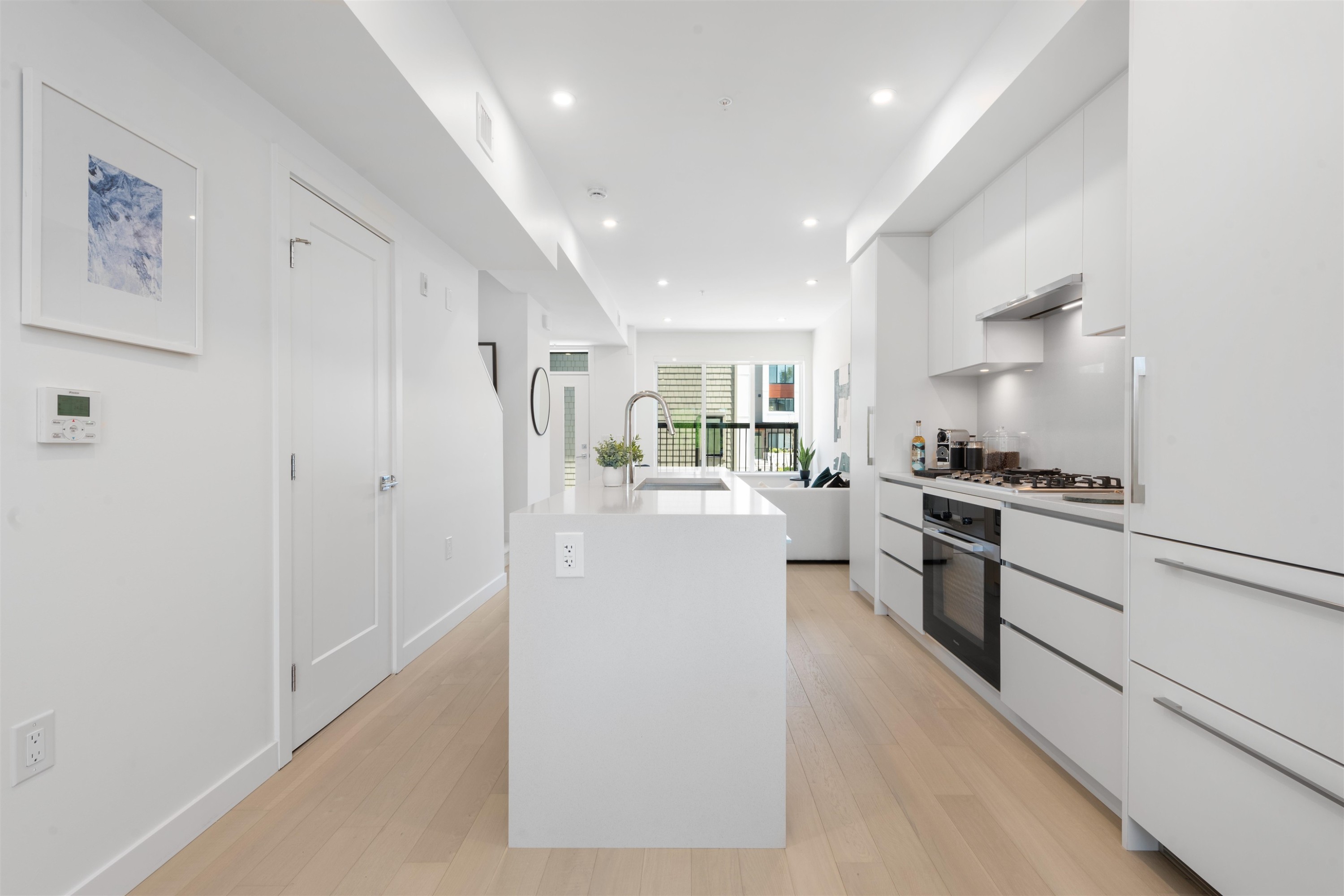 885 33Rd Avenue W, Vancouver, BC - Indoor Photo Showing Kitchen With Upgraded Kitchen