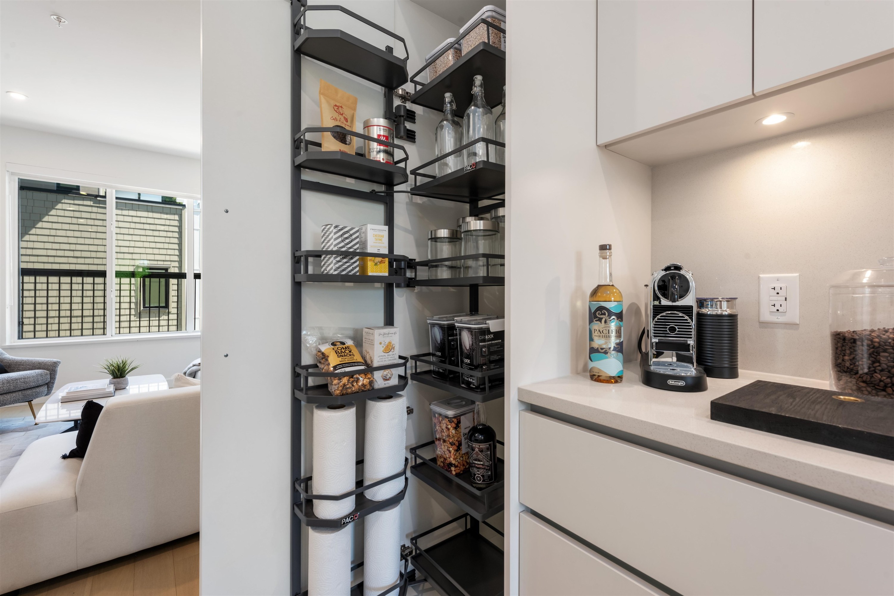 885 33Rd Avenue W, Vancouver, BC - Indoor