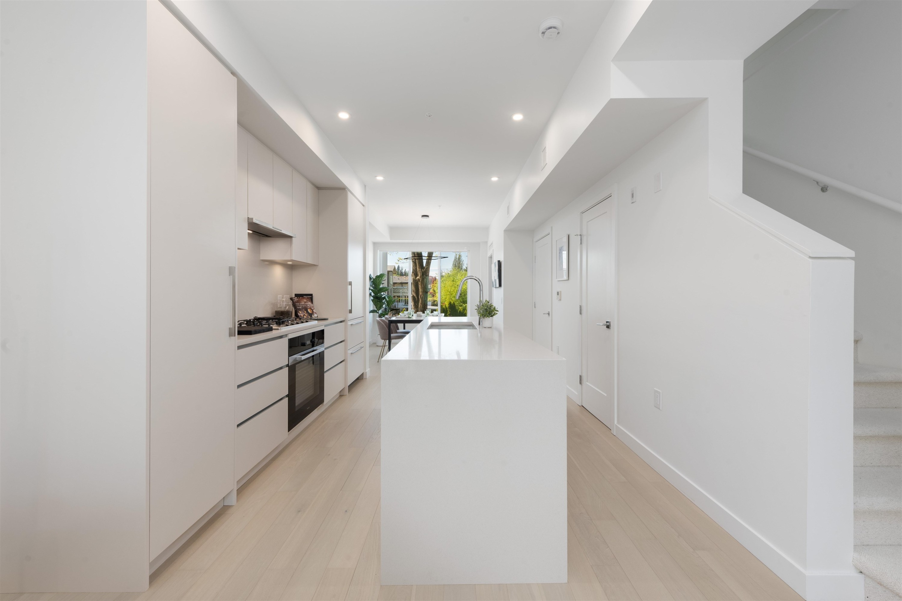 885 33Rd Avenue W, Vancouver, BC - Indoor