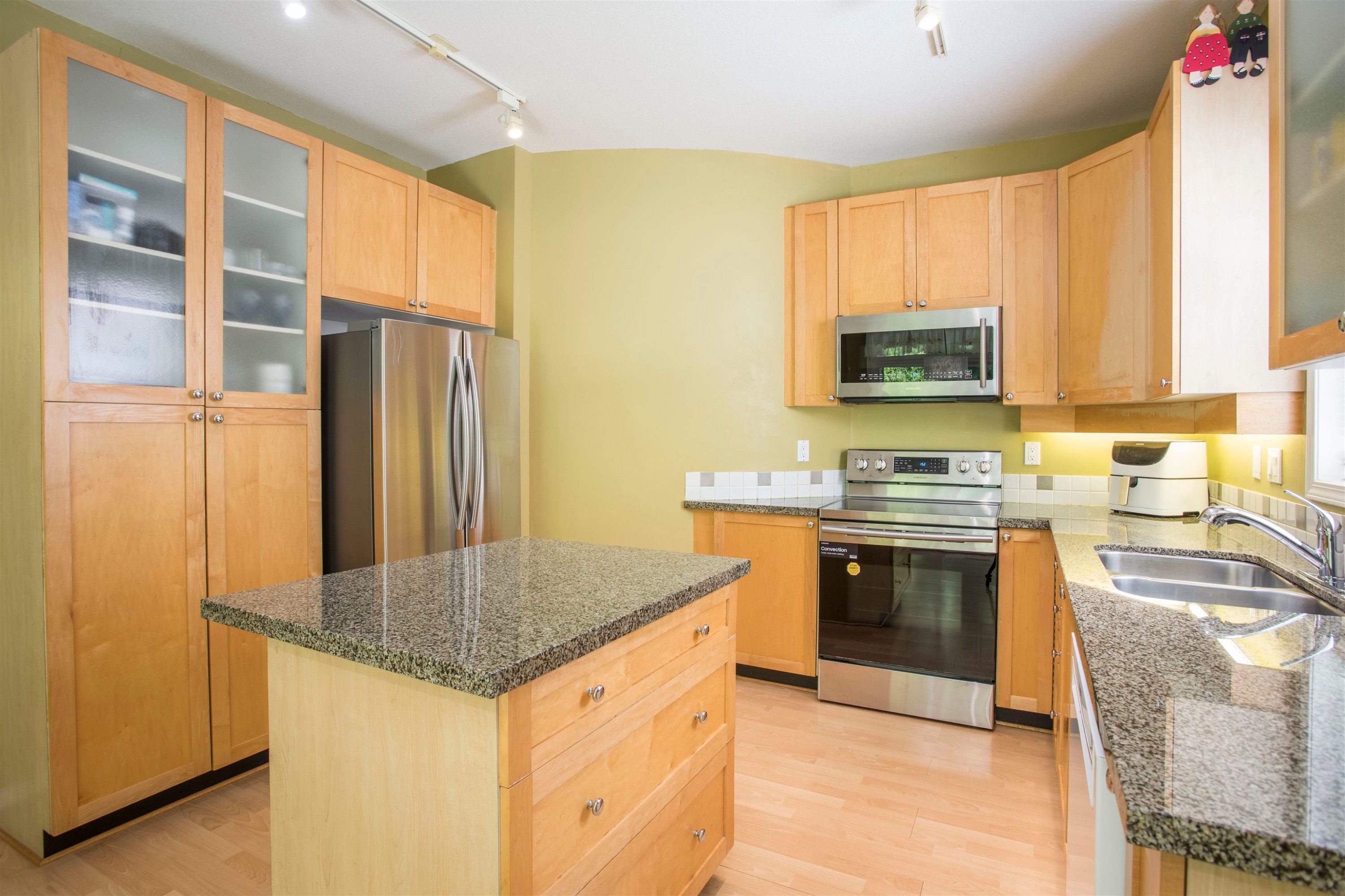 1703 Arbutus Place, Coquitlam, BC