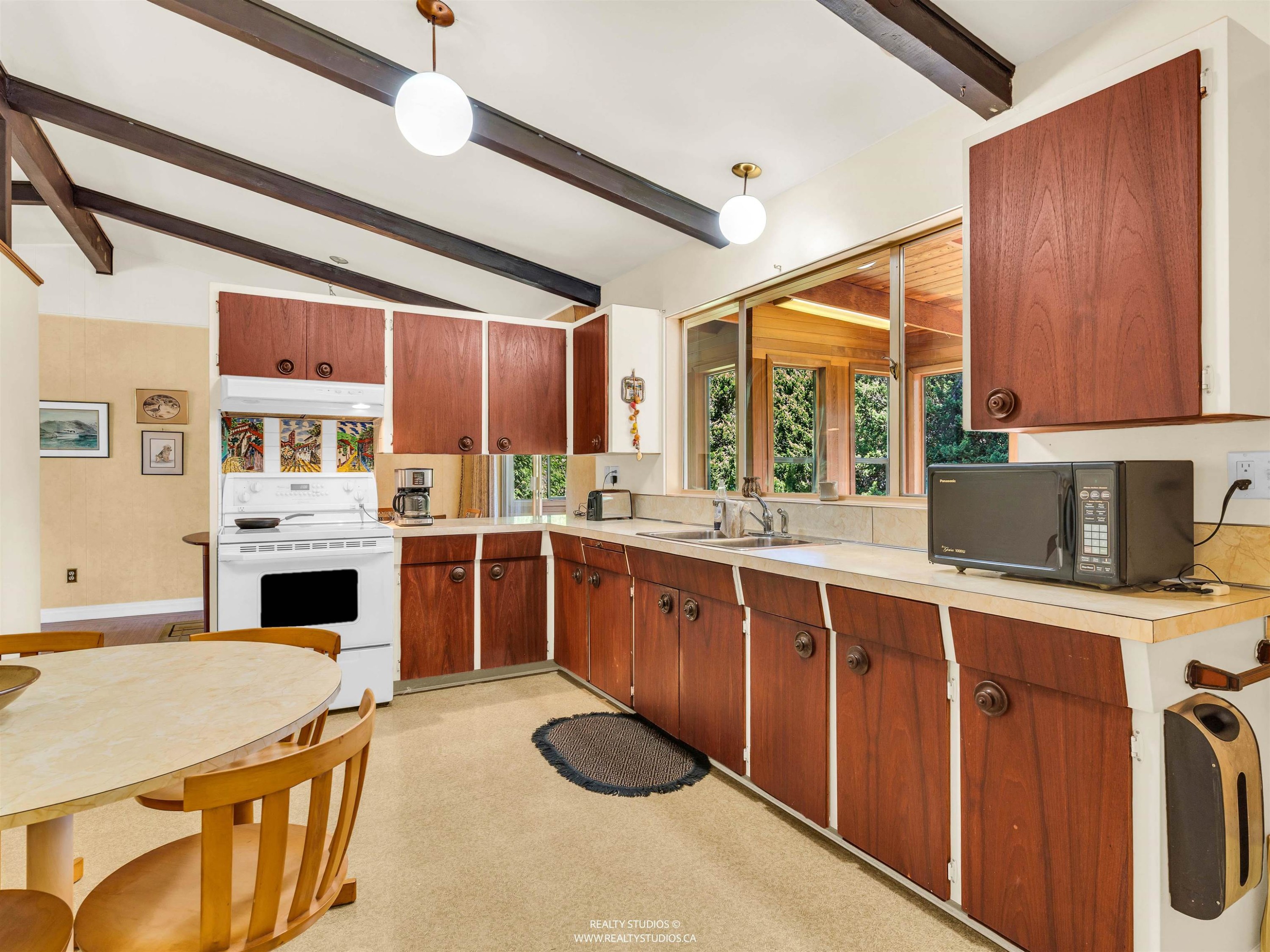 423 Winona Street, Coquitlam, BC