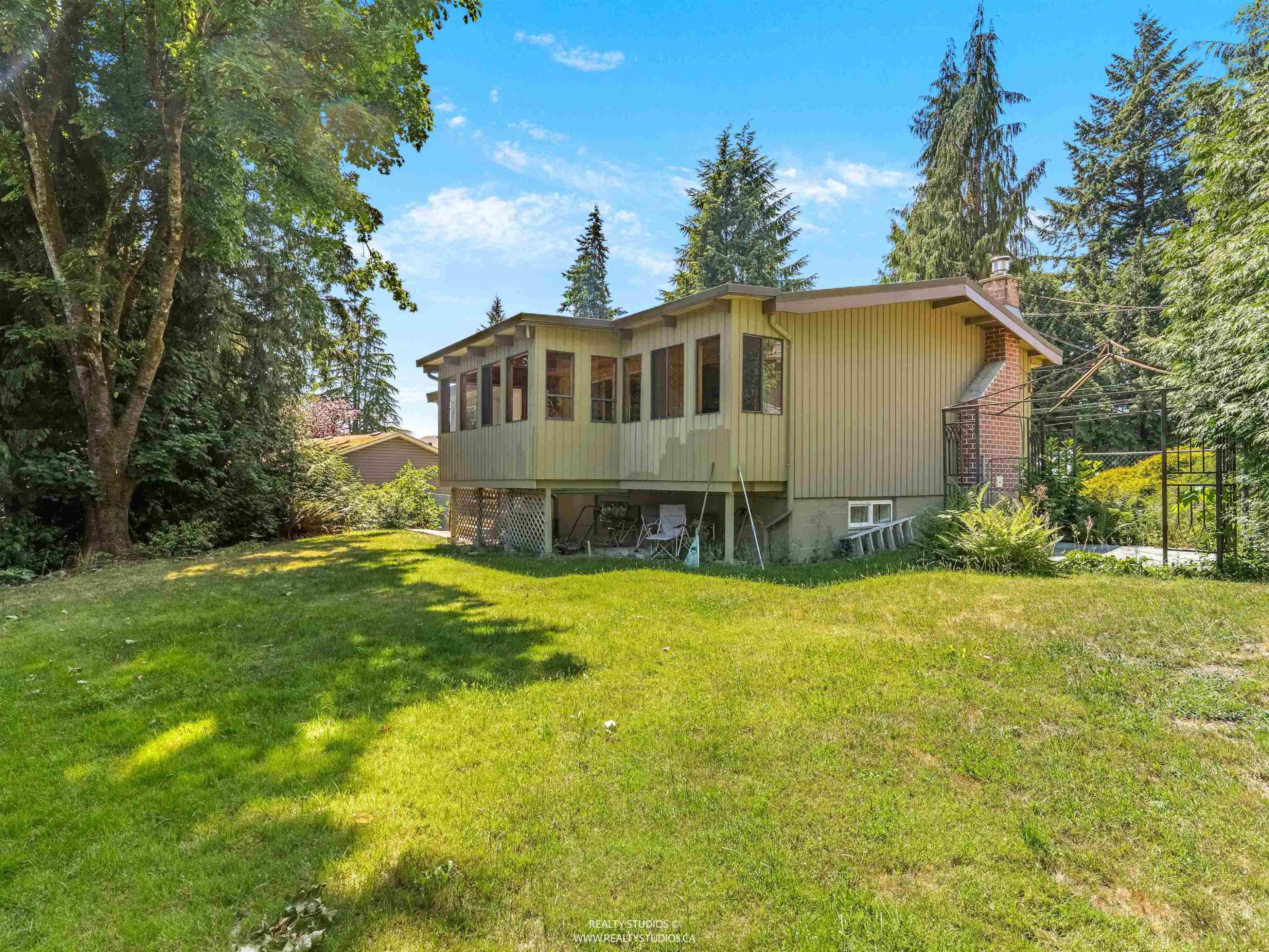 423 Winona Street, Coquitlam, BC