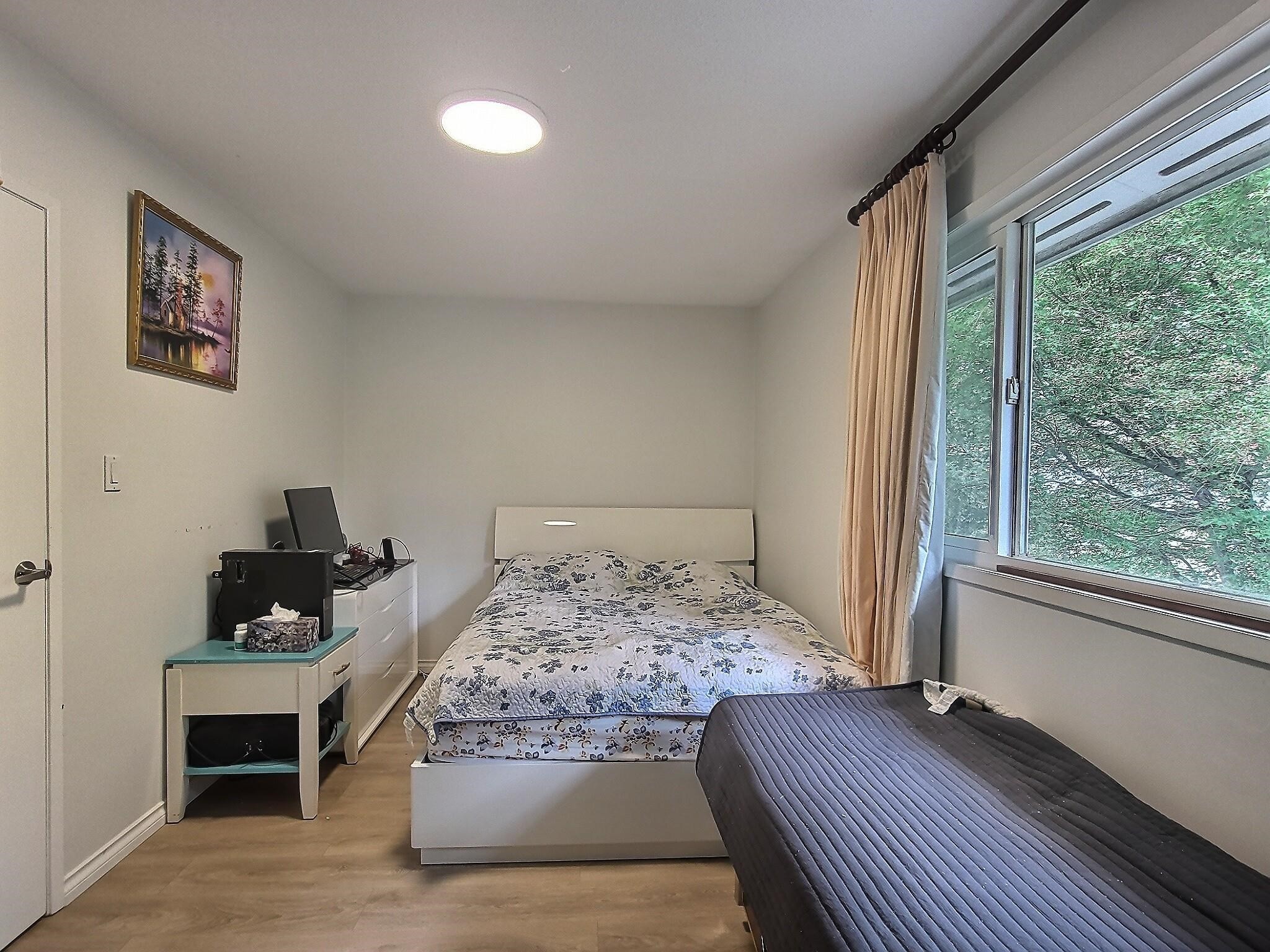 6878 Arlington Street, Vancouver, BC - Indoor Photo Showing Bedroom