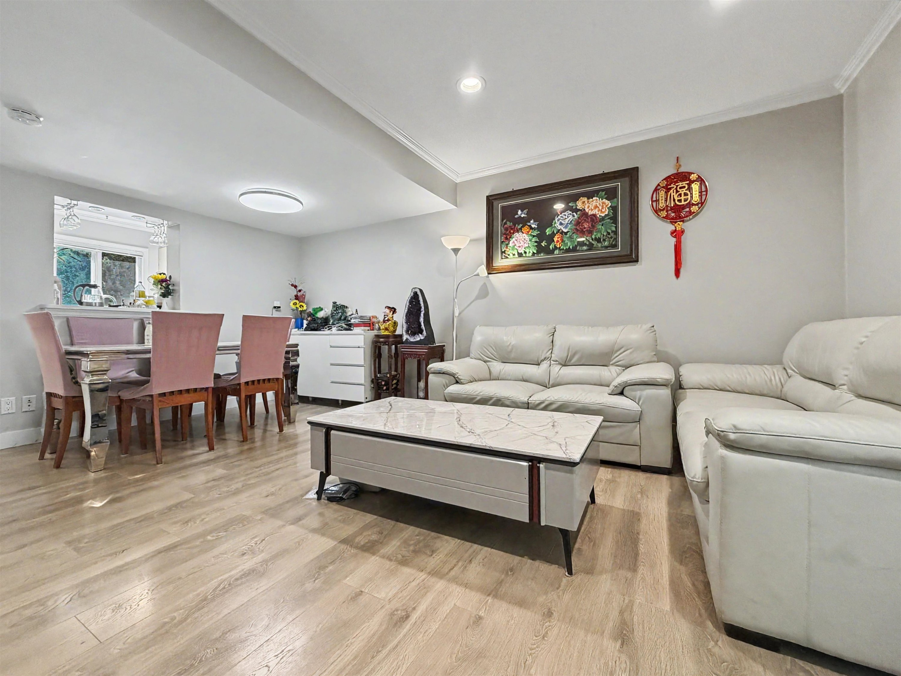 6878 Arlington Street, Vancouver, BC - Indoor Photo Showing Living Room