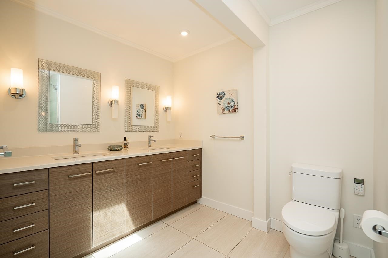 3841 Bayridge Avenue, West Vancouver, BC