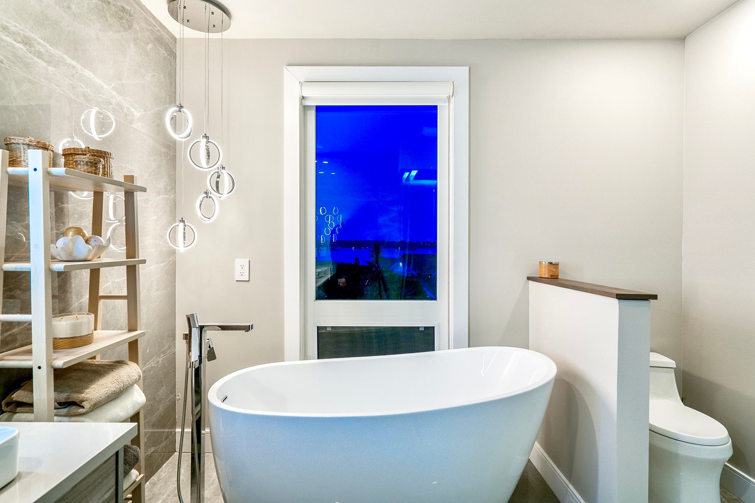 4125 Burkehill Place, West Vancouver, BC
