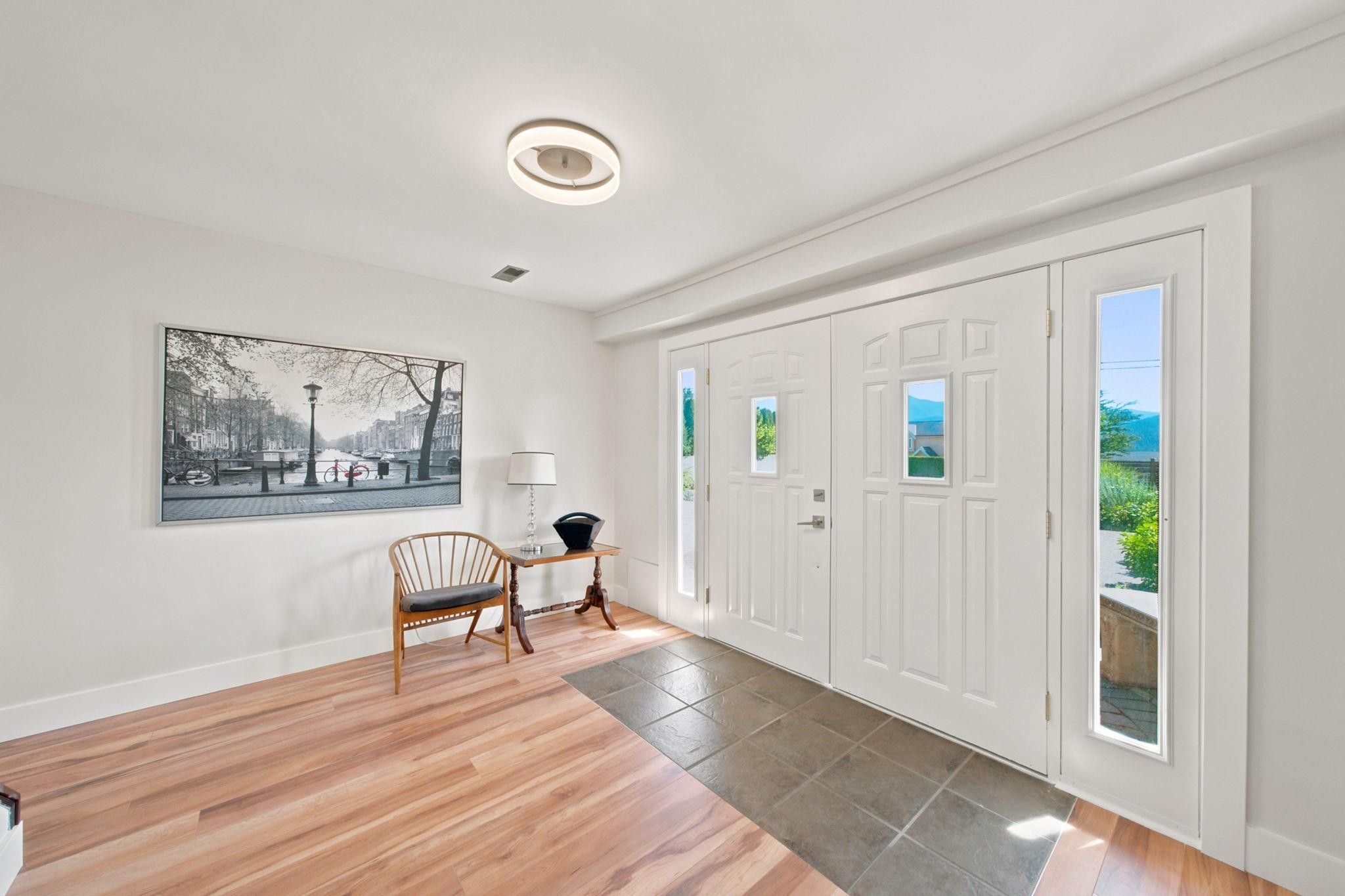 575 Dollarton Highway N, North Vancouver, BC