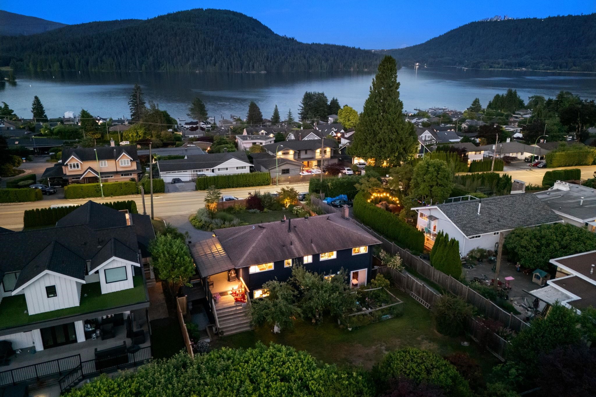 575 Dollarton Highway N, North Vancouver, BC