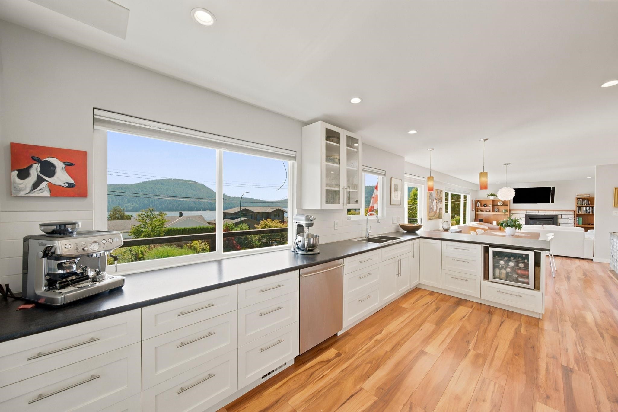 575 Dollarton Highway N, North Vancouver, BC