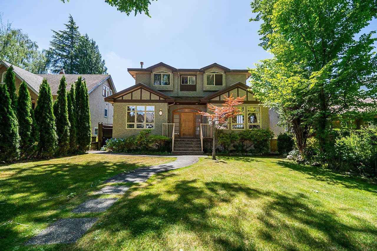 732 26Th Avenue W, Vancouver, BC