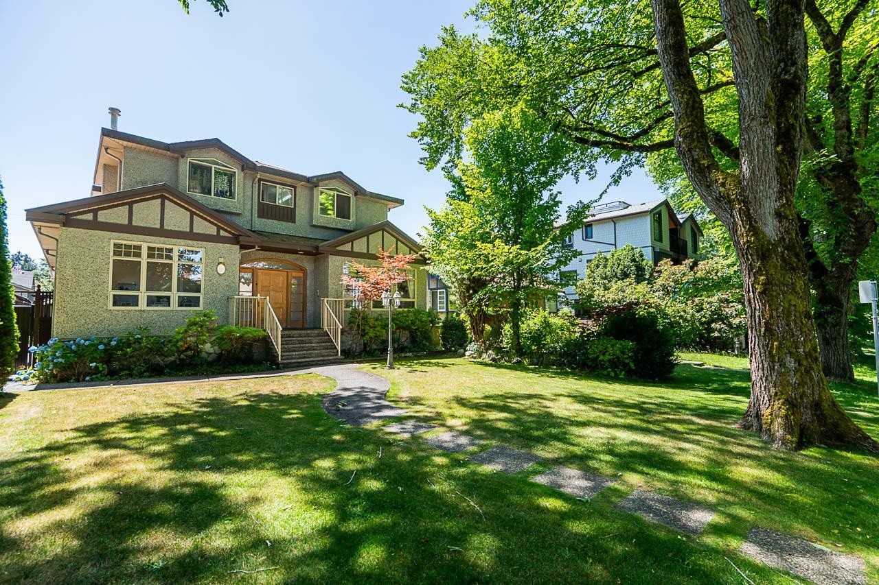 732 26Th Avenue W, Vancouver, BC