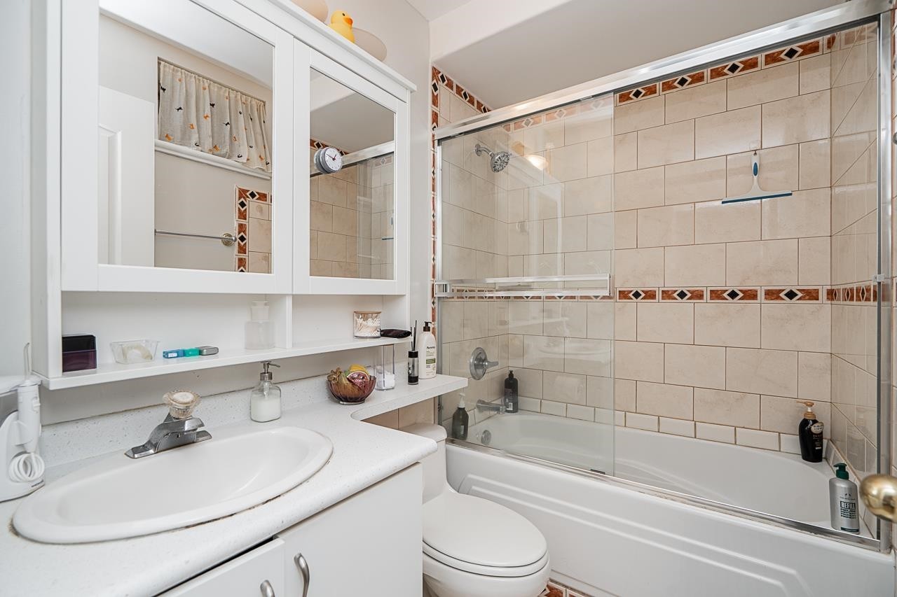 732 26Th Avenue W, Vancouver, BC