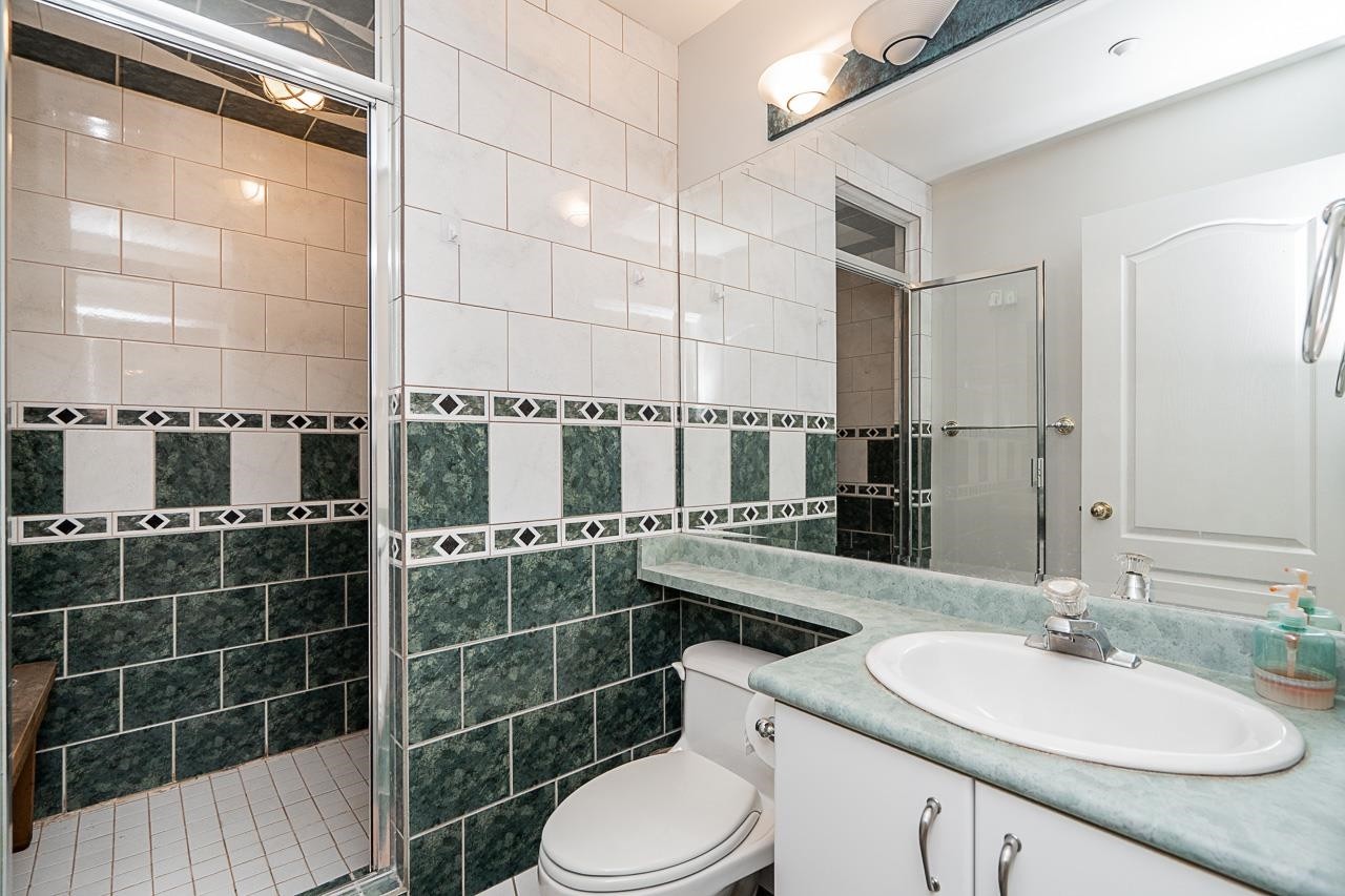 732 26Th Avenue W, Vancouver, BC