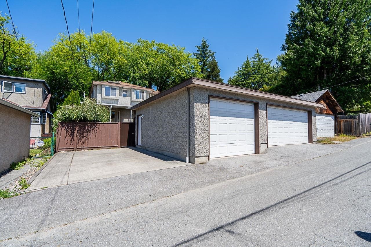 732 26Th Avenue W, Vancouver, BC