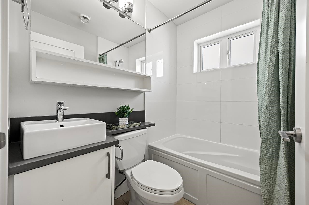5440 Rhodes Street, Vancouver, BC