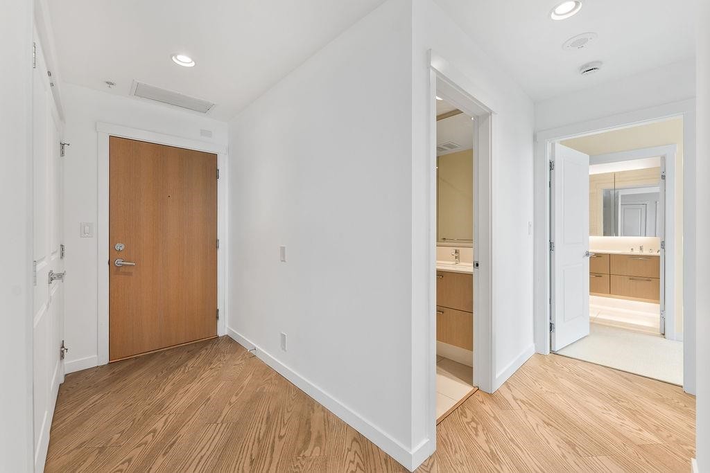 1306-3533 Ross Drive, Vancouver, BC