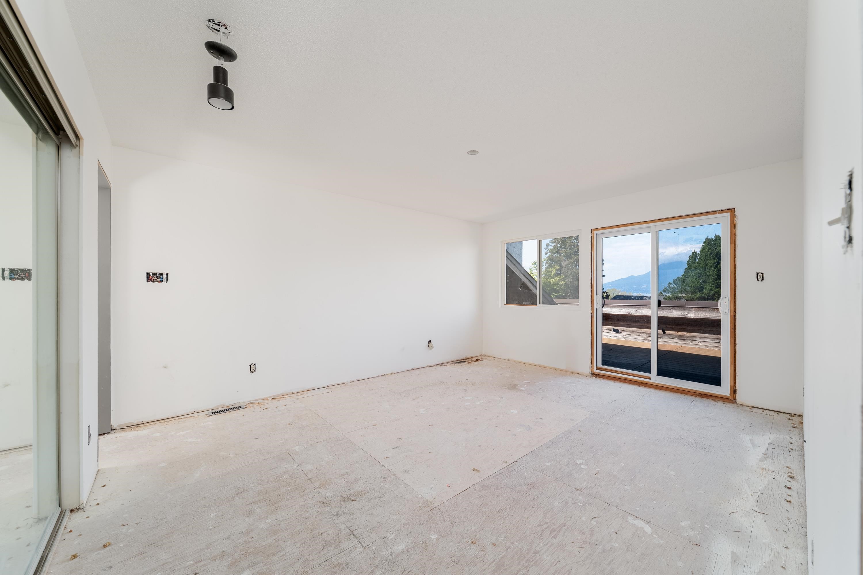 3974 10Th Avenue W, Vancouver, BC