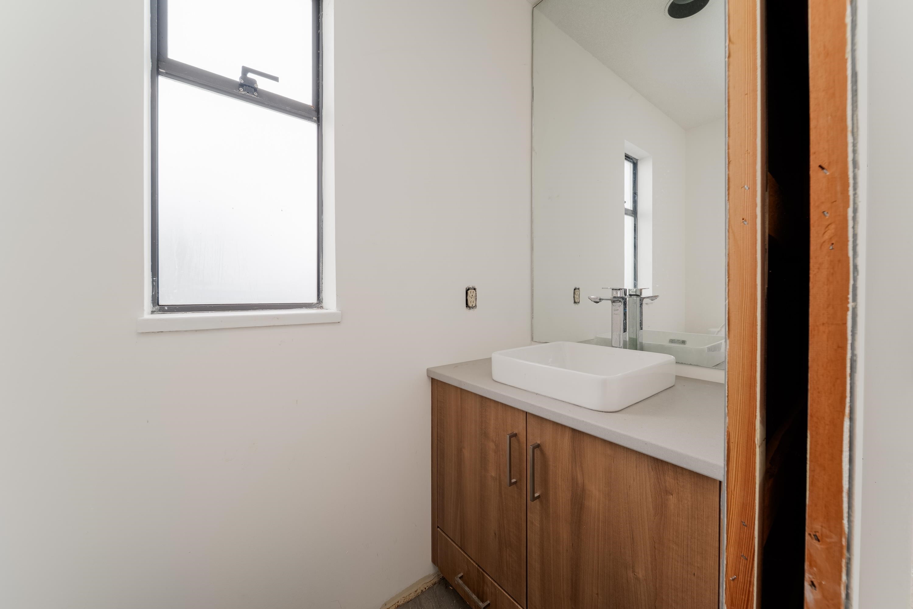 3974 10Th Avenue W, Vancouver, BC