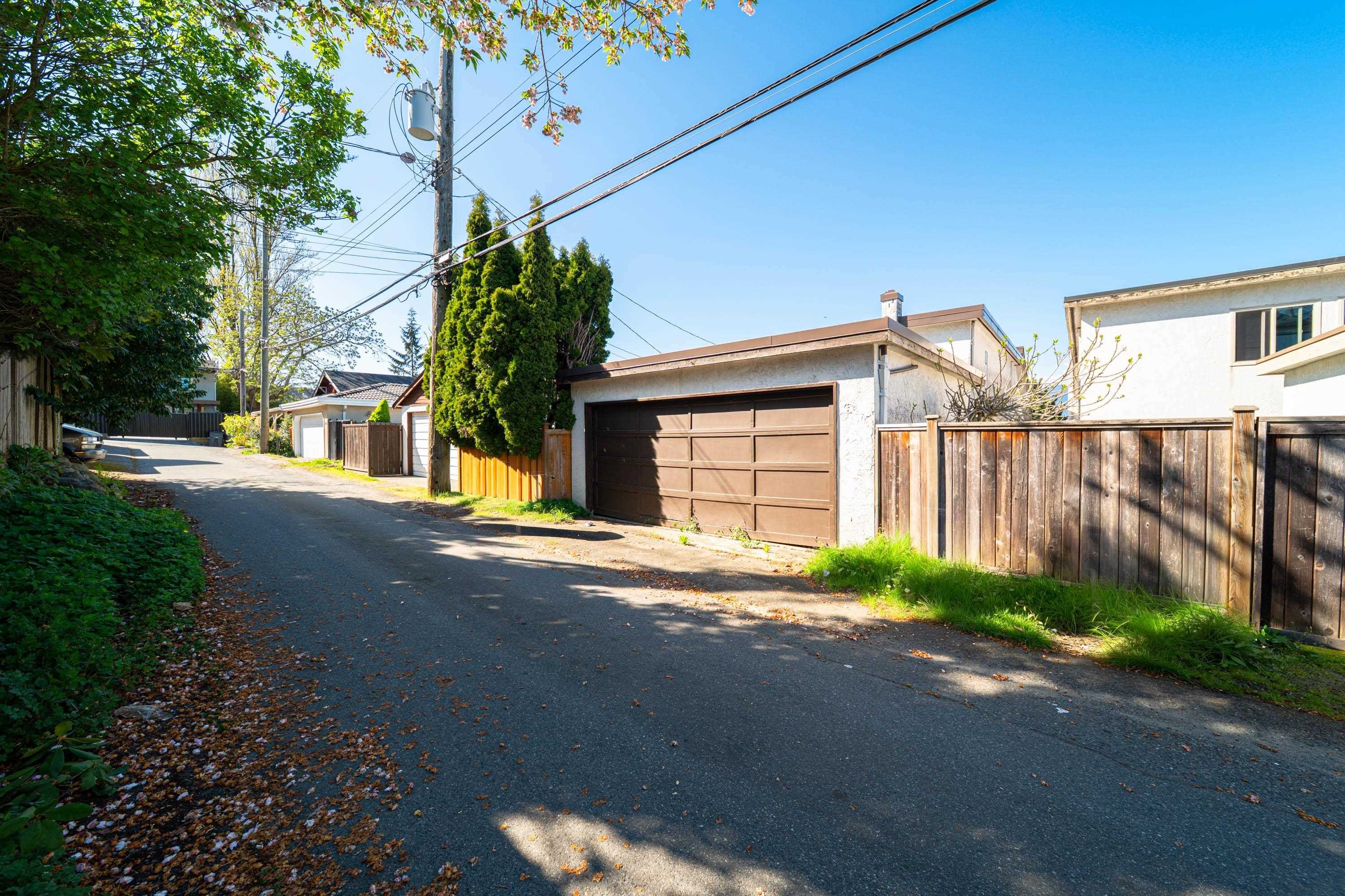 3974 10Th Avenue W, Vancouver, BC