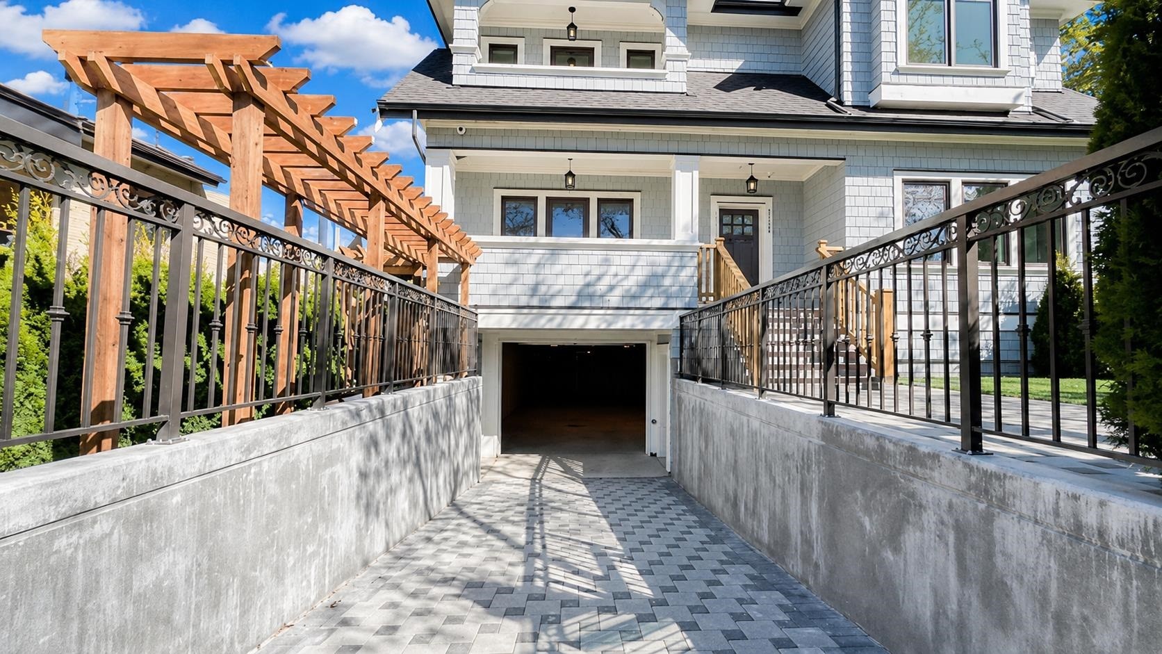 2373 7Th Avenue W, Vancouver, BC