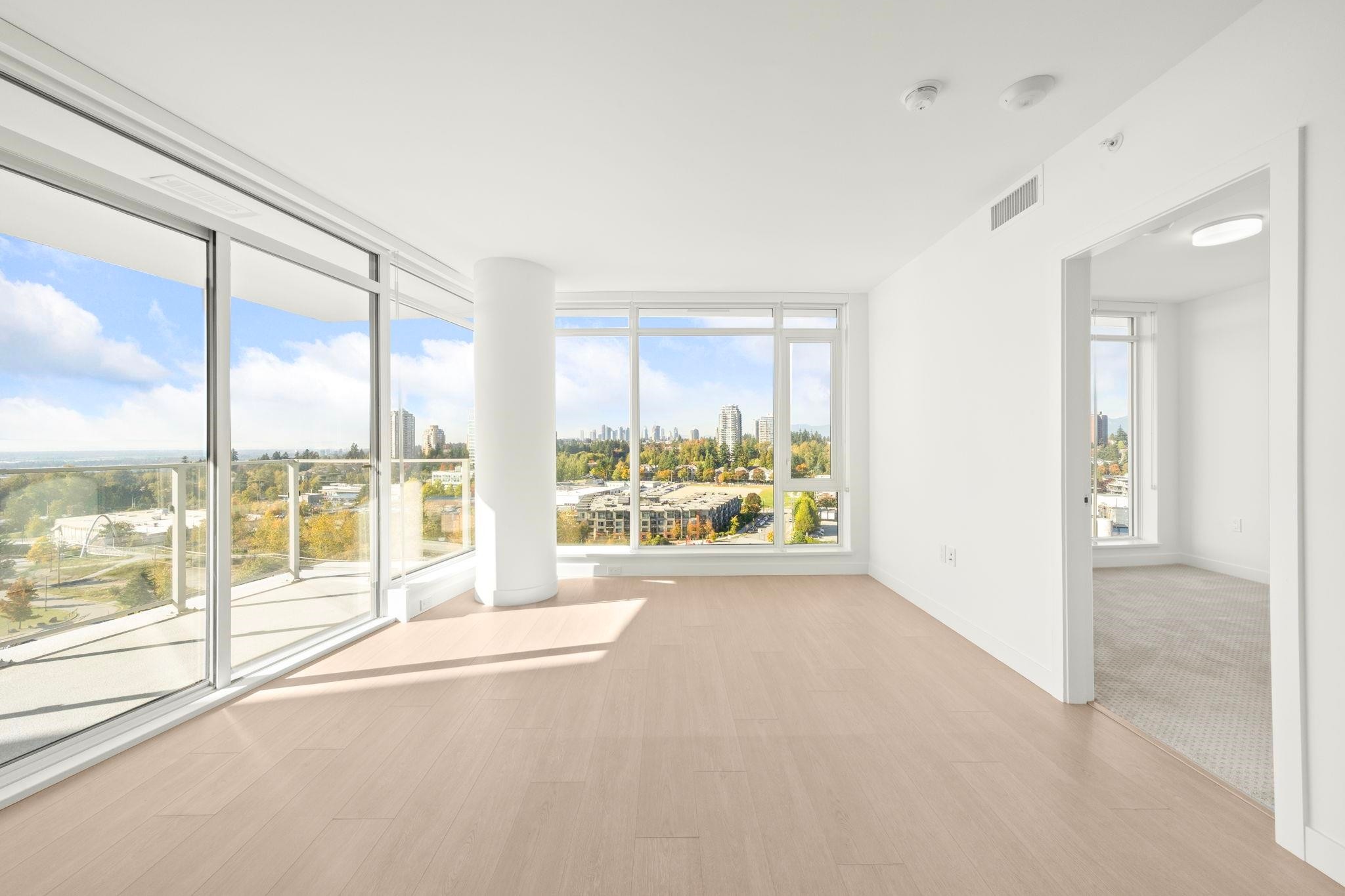 1601-7683 Park Crescent, Burnaby, BC