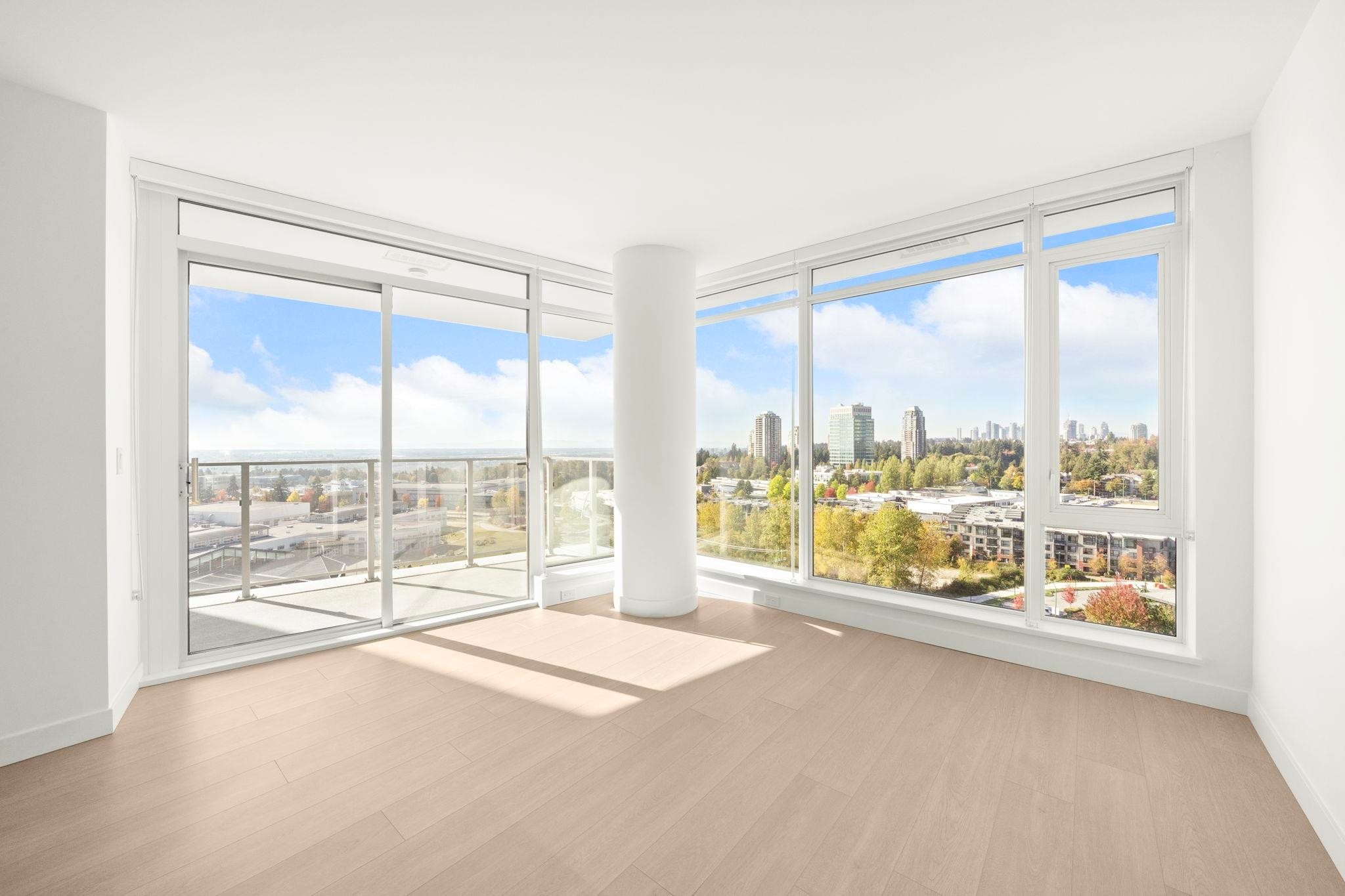 1601-7683 Park Crescent, Burnaby, BC
