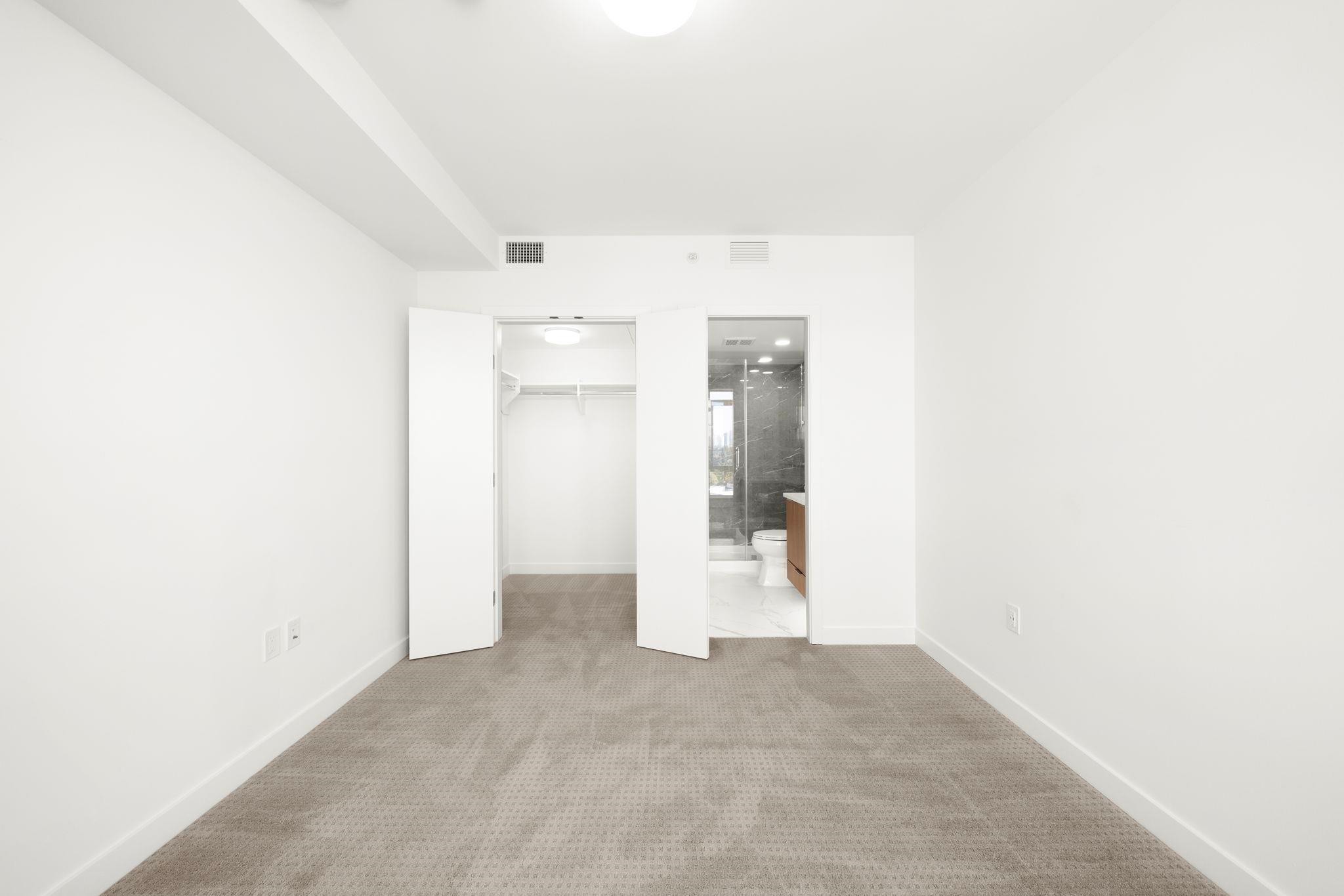 1601-7683 Park Crescent, Burnaby, BC