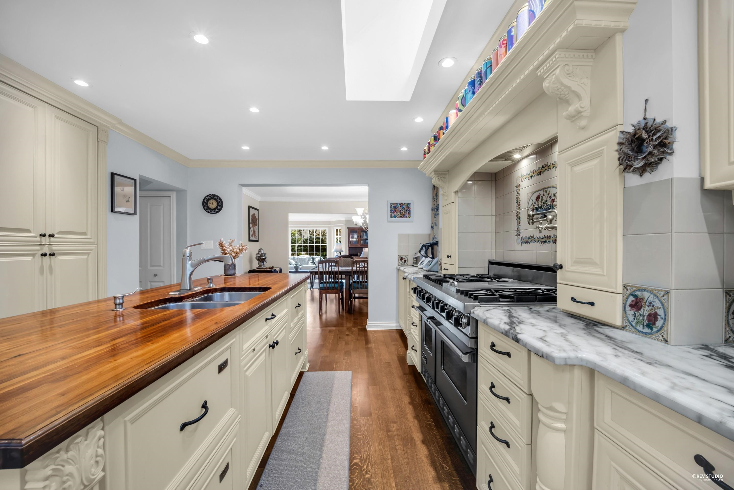 539 Newcroft Place, West Vancouver, BC