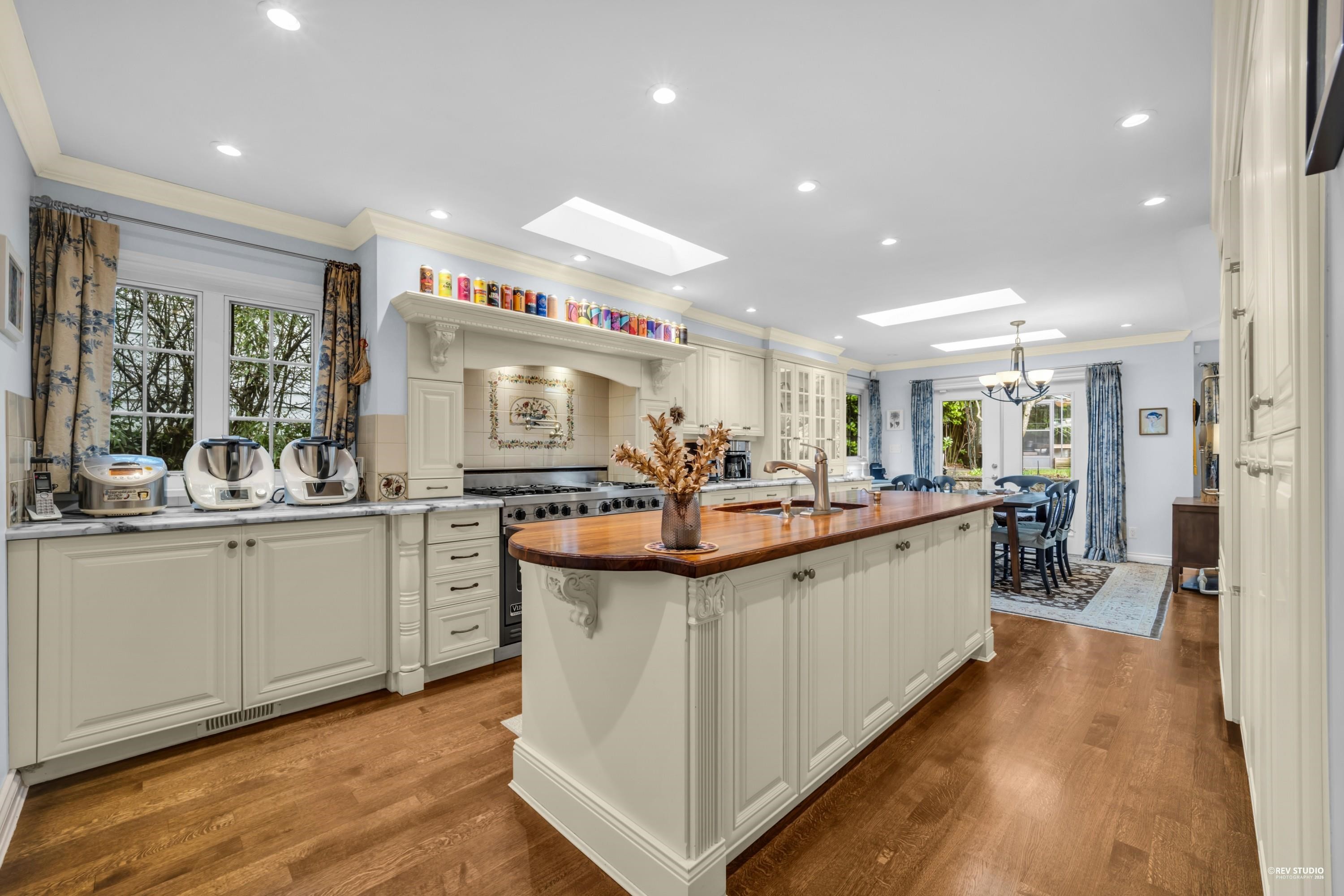 539 Newcroft Place, West Vancouver, BC