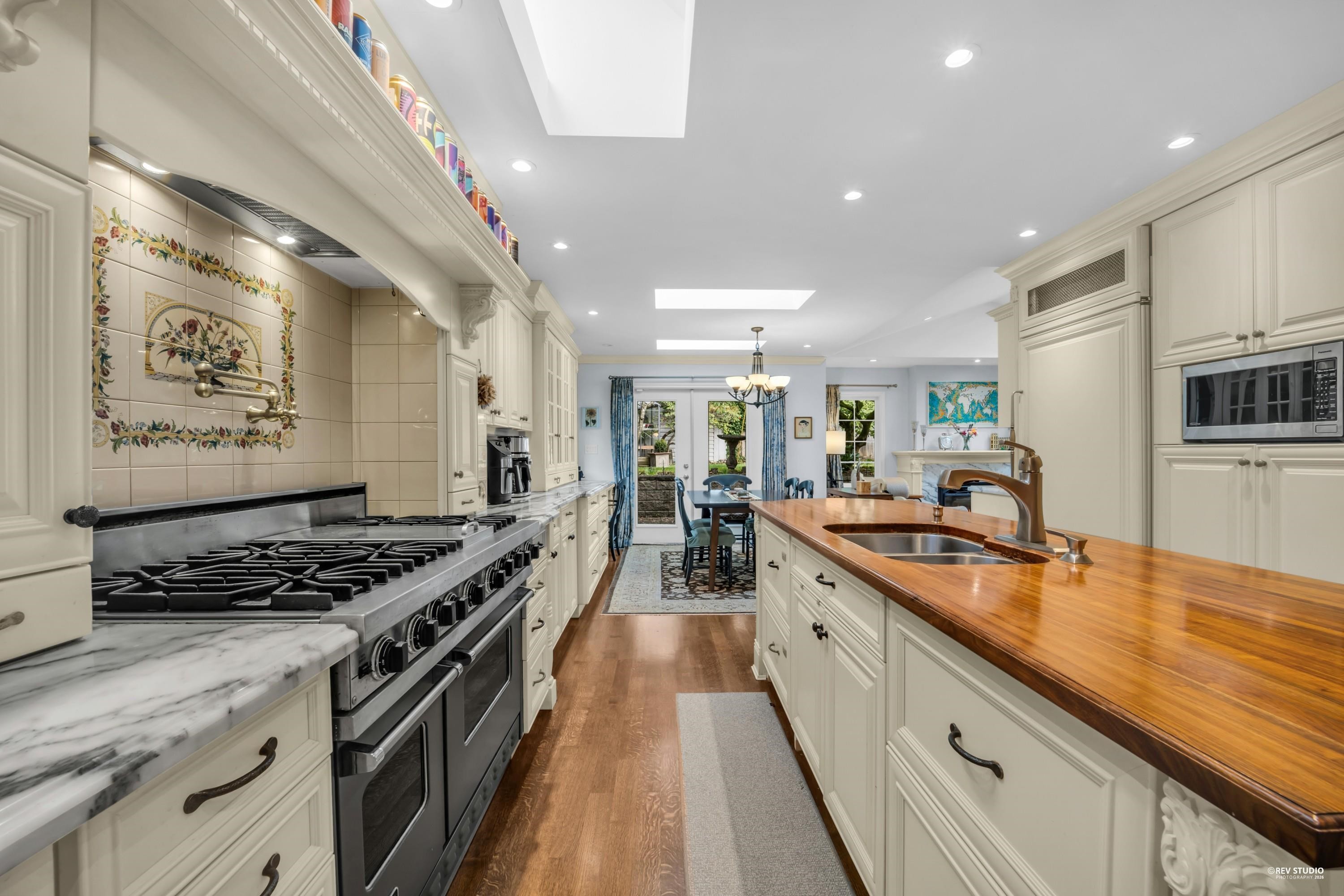 539 Newcroft Place, West Vancouver, BC