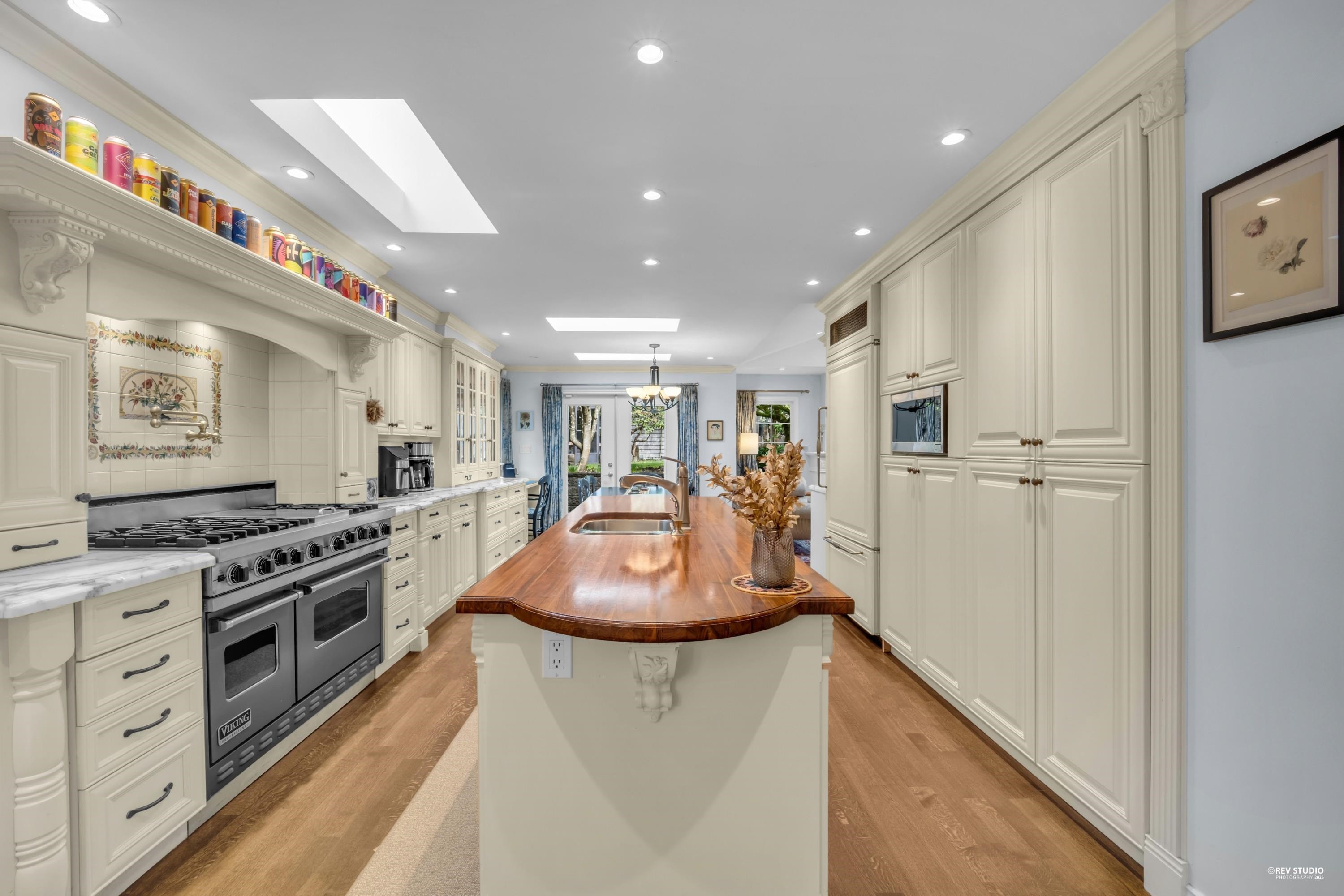 539 Newcroft Place, West Vancouver, BC