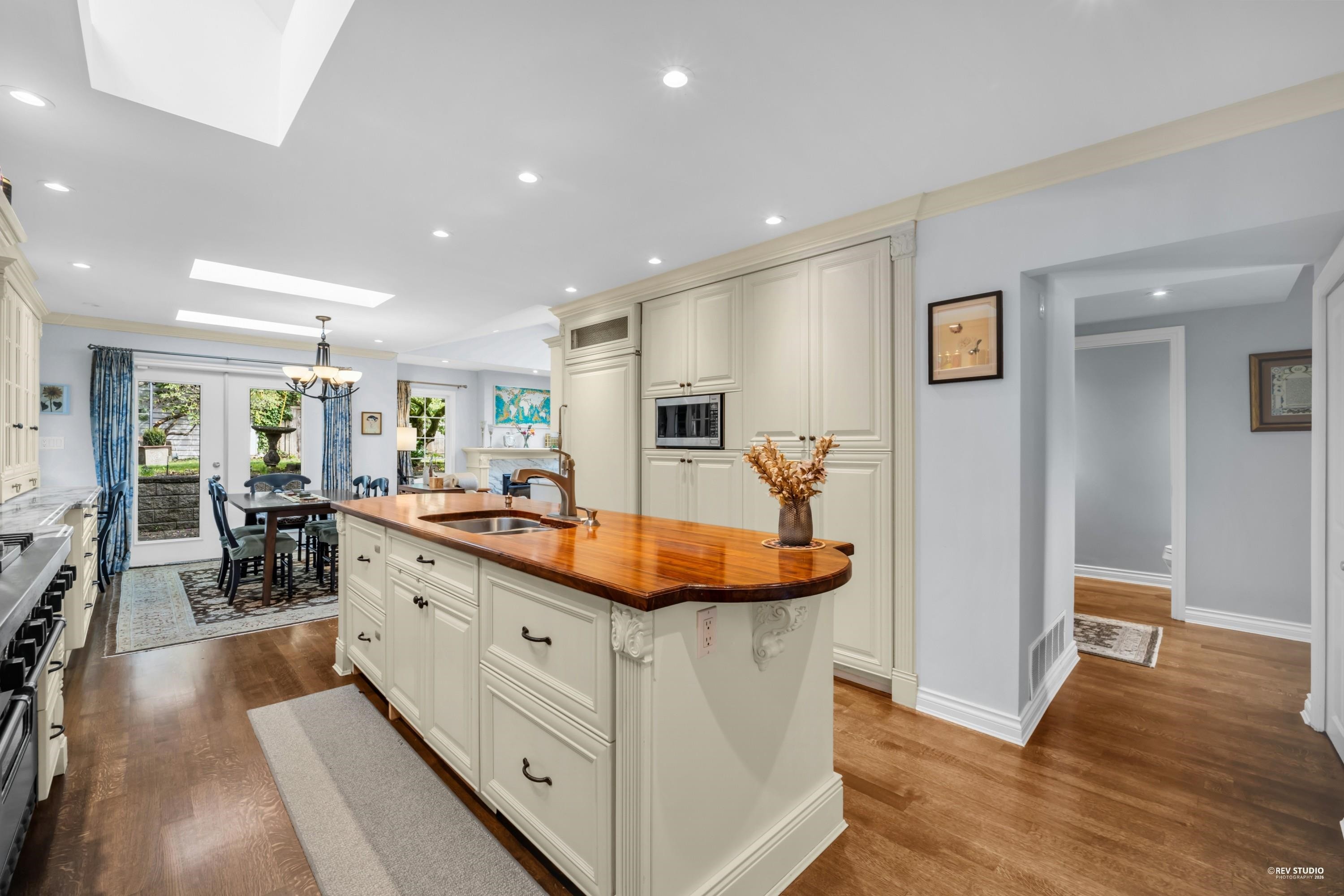 539 Newcroft Place, West Vancouver, BC