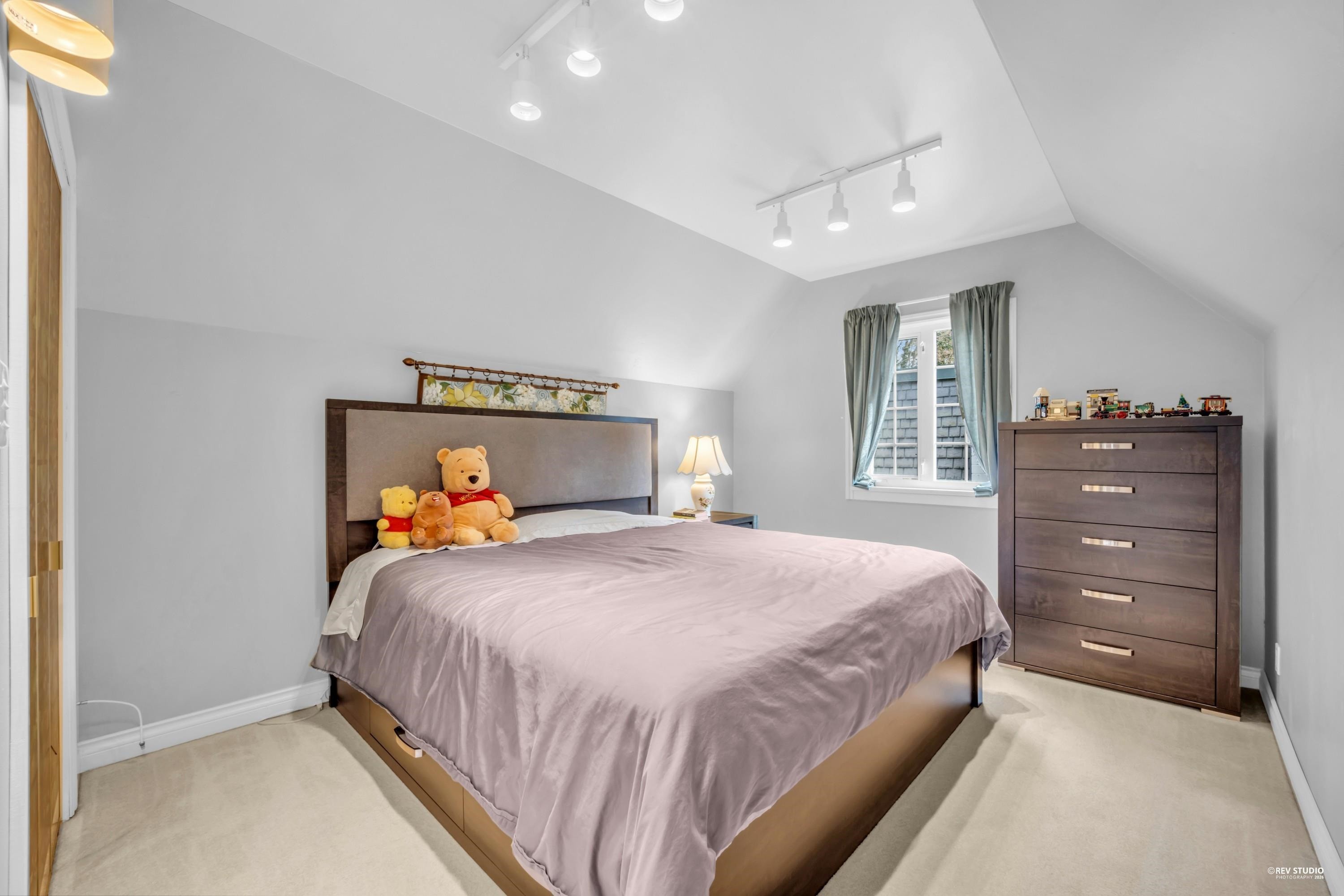 539 Newcroft Place, West Vancouver, BC