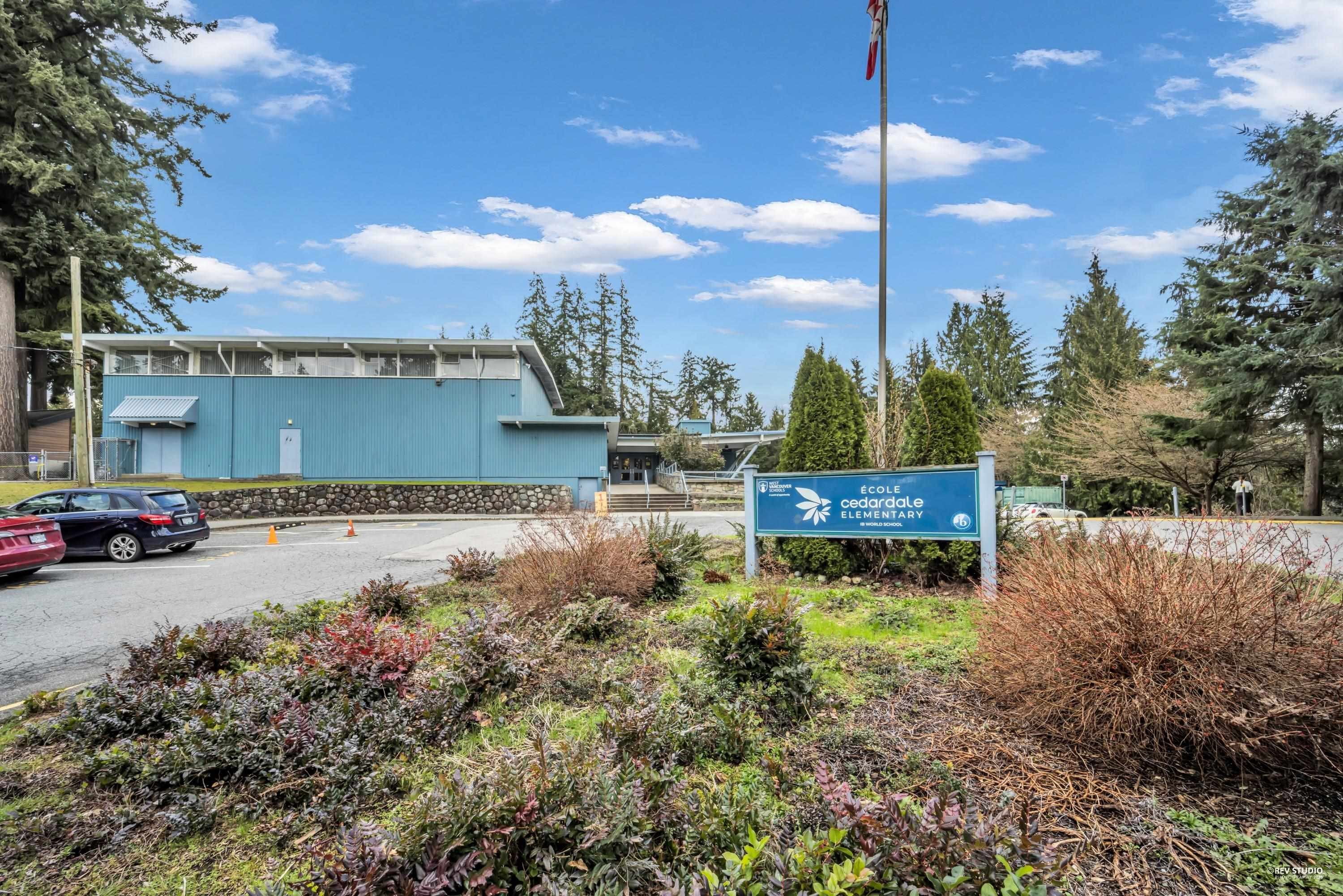 539 Newcroft Place, West Vancouver, BC