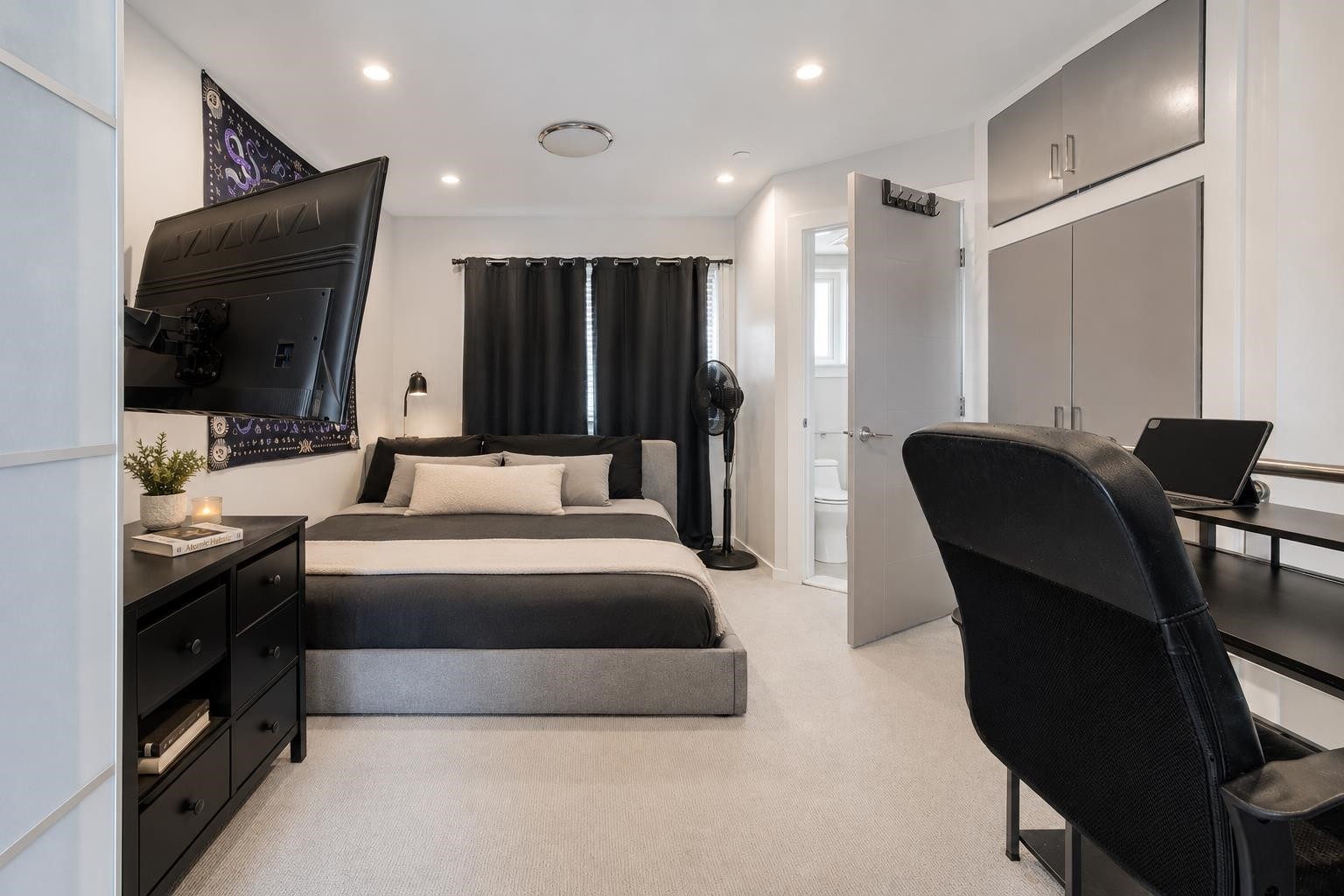2412 Dundas Street, Vancouver, BC