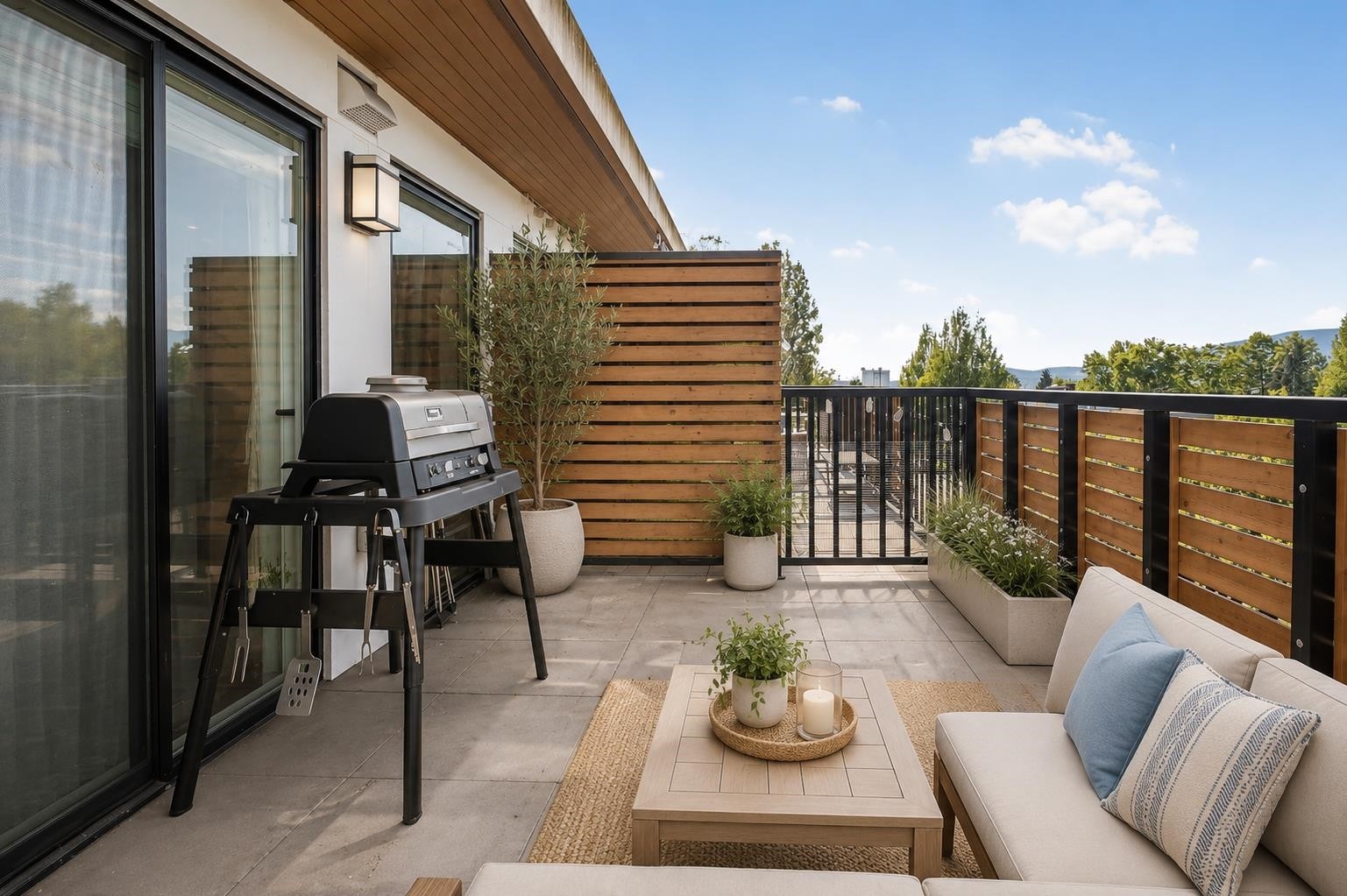 2412 Dundas Street, Vancouver, BC
