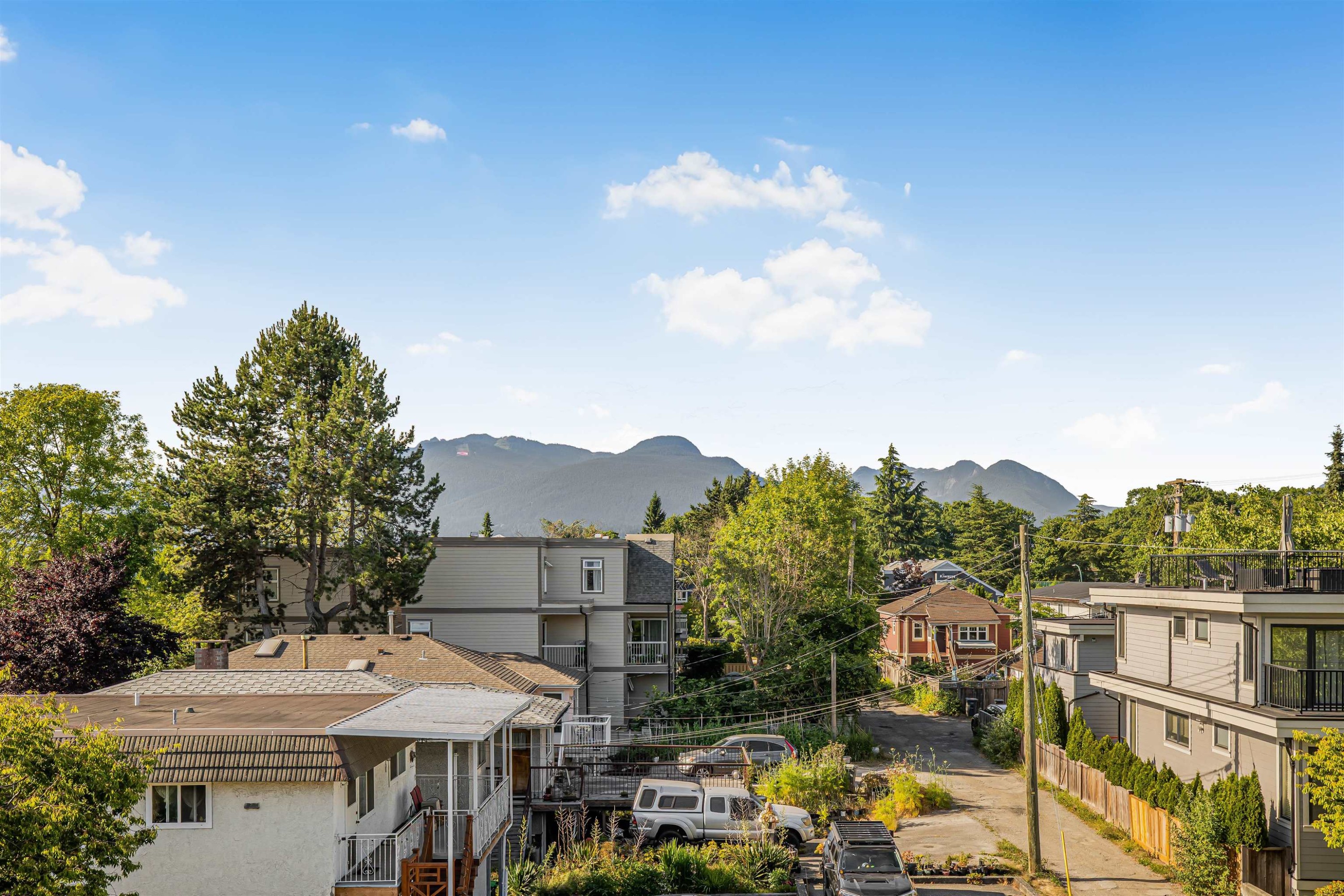 2412 Dundas Street, Vancouver, BC
