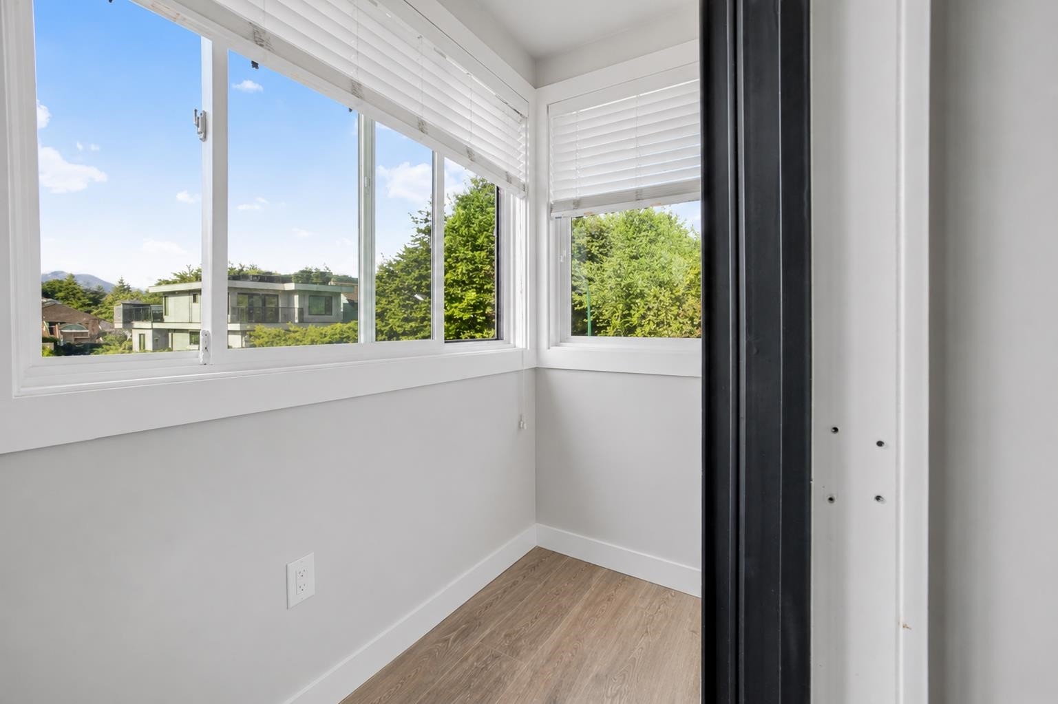 2412 Dundas Street, Vancouver, BC