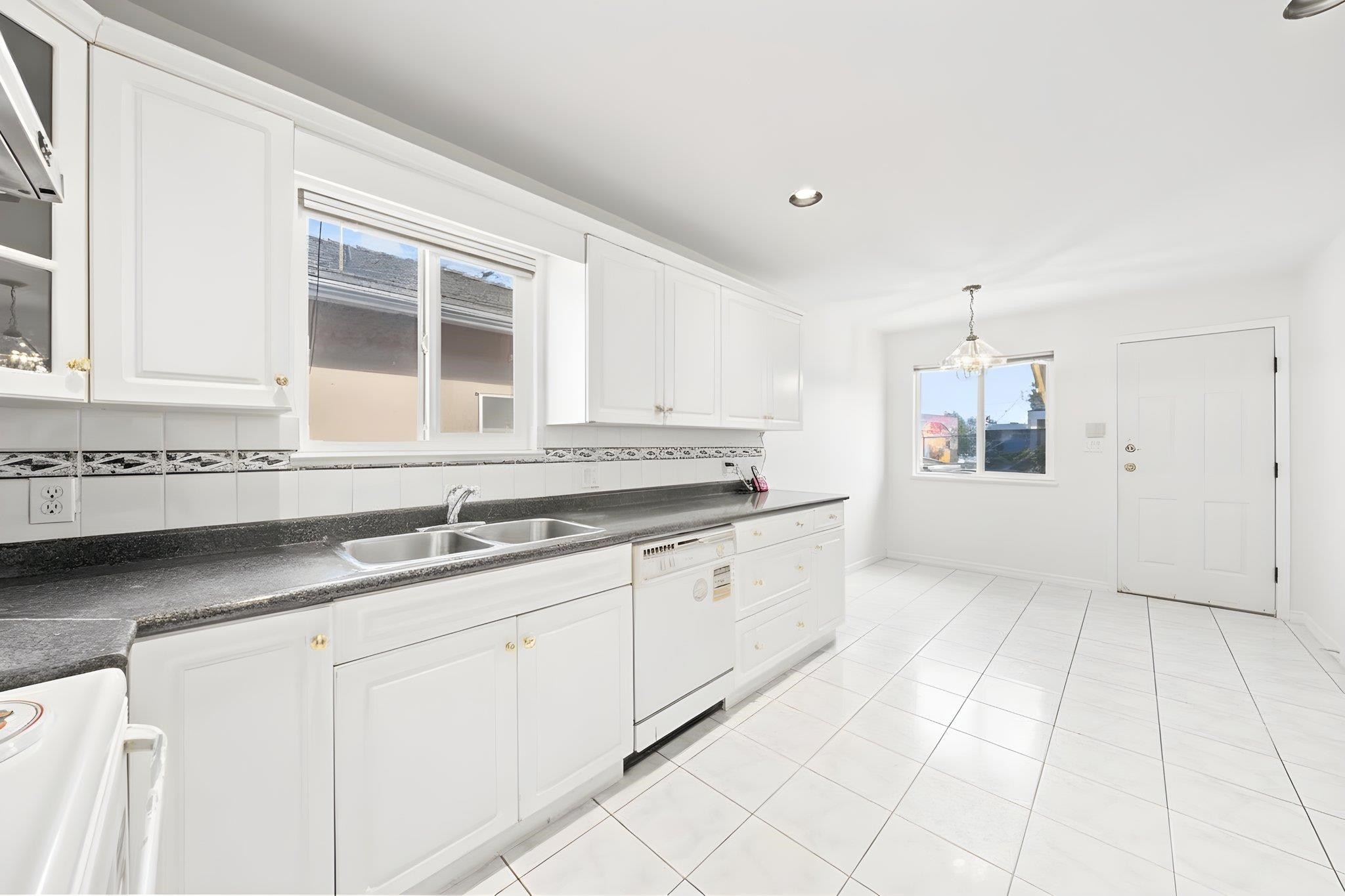1968 39Th Avenue E, Vancouver, BC