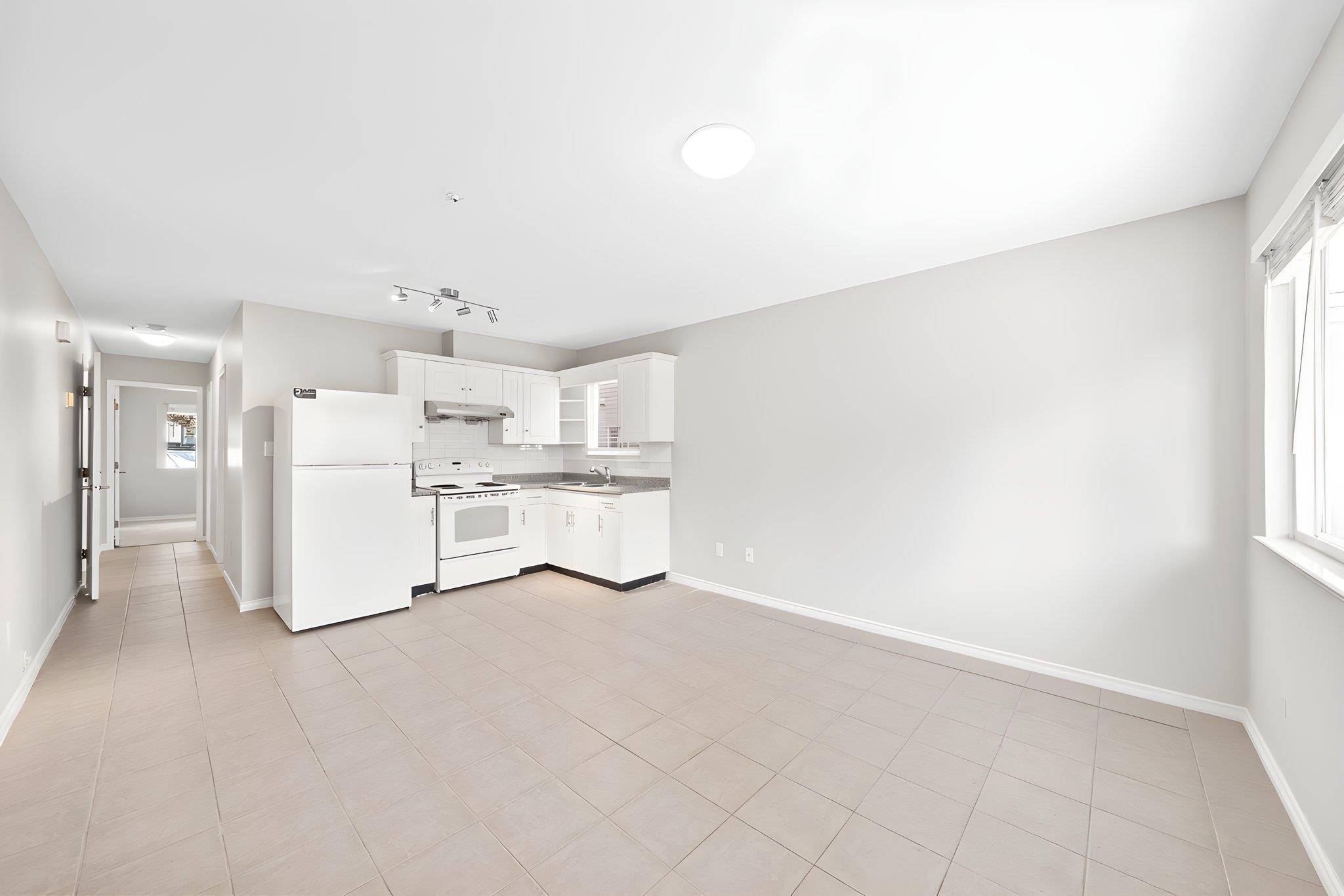 1968 39Th Avenue E, Vancouver, BC