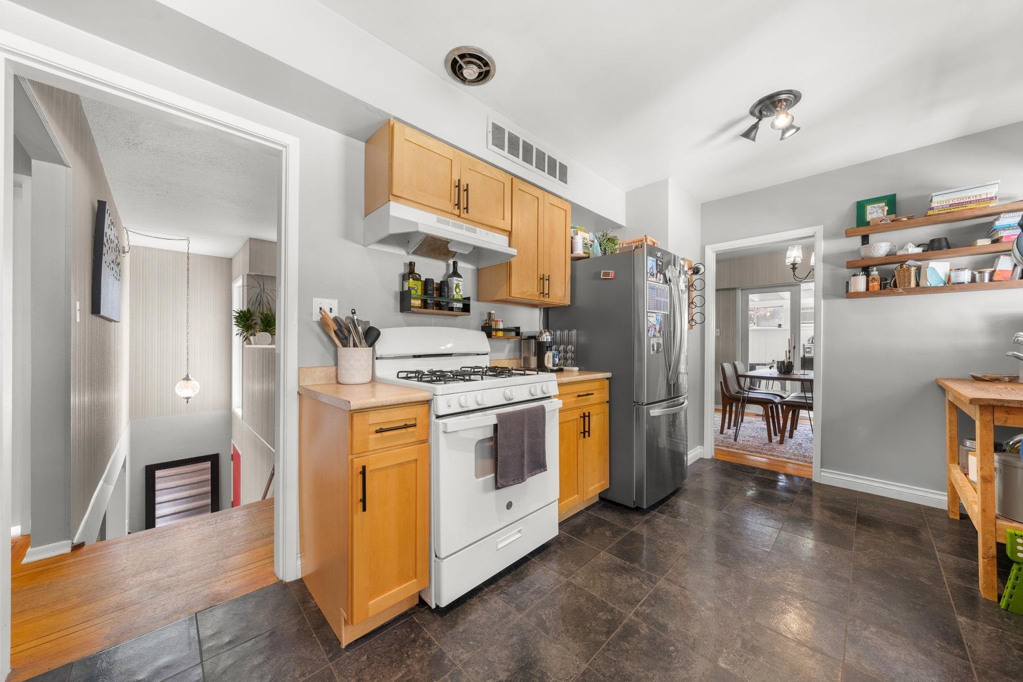 674 Blueridge Avenue, North Vancouver, BC