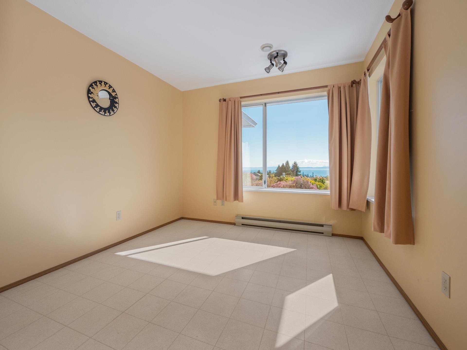 5160 Ridgeview Drive, Sechelt, BC