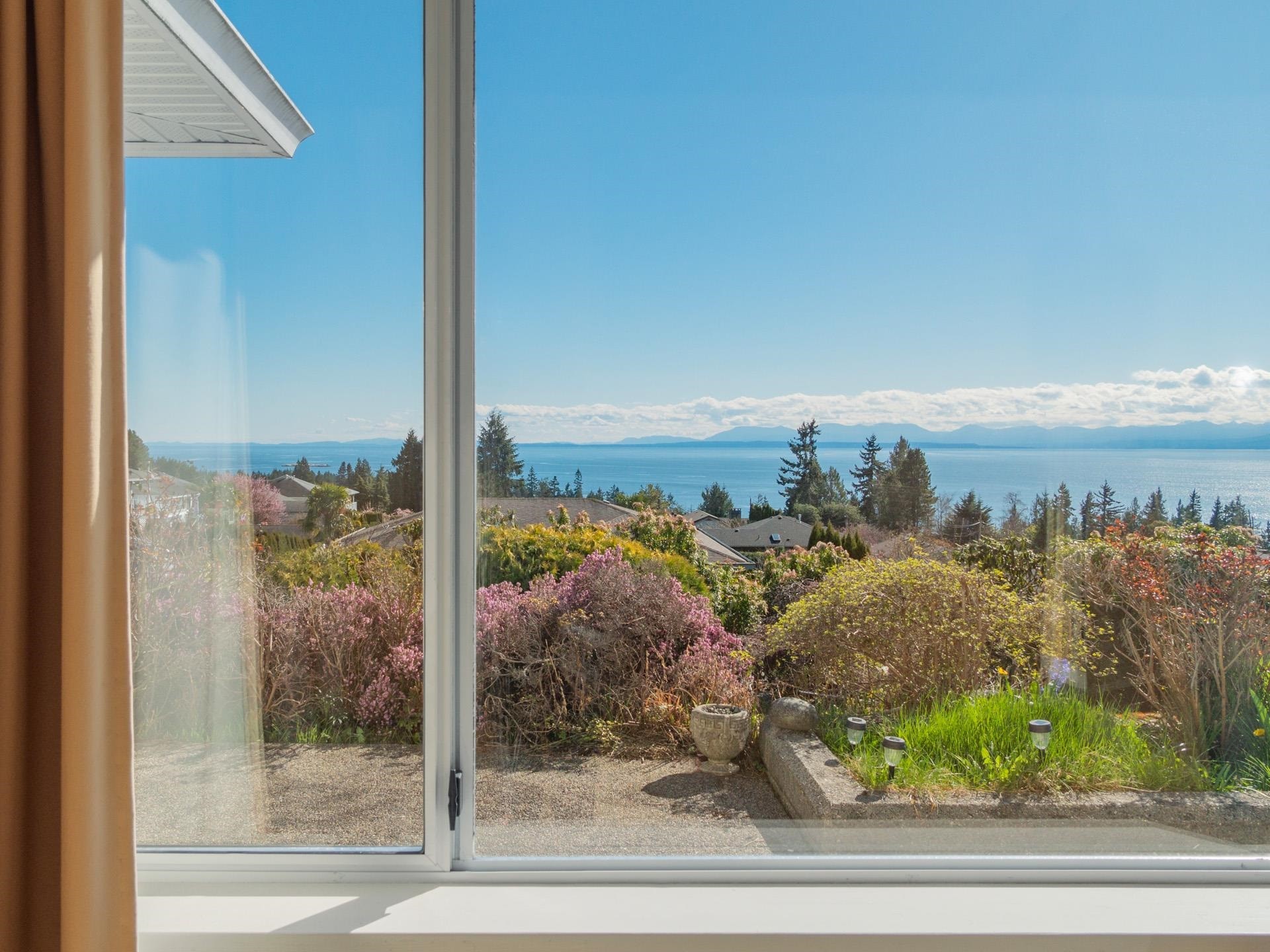5160 Ridgeview Drive, Sechelt, BC