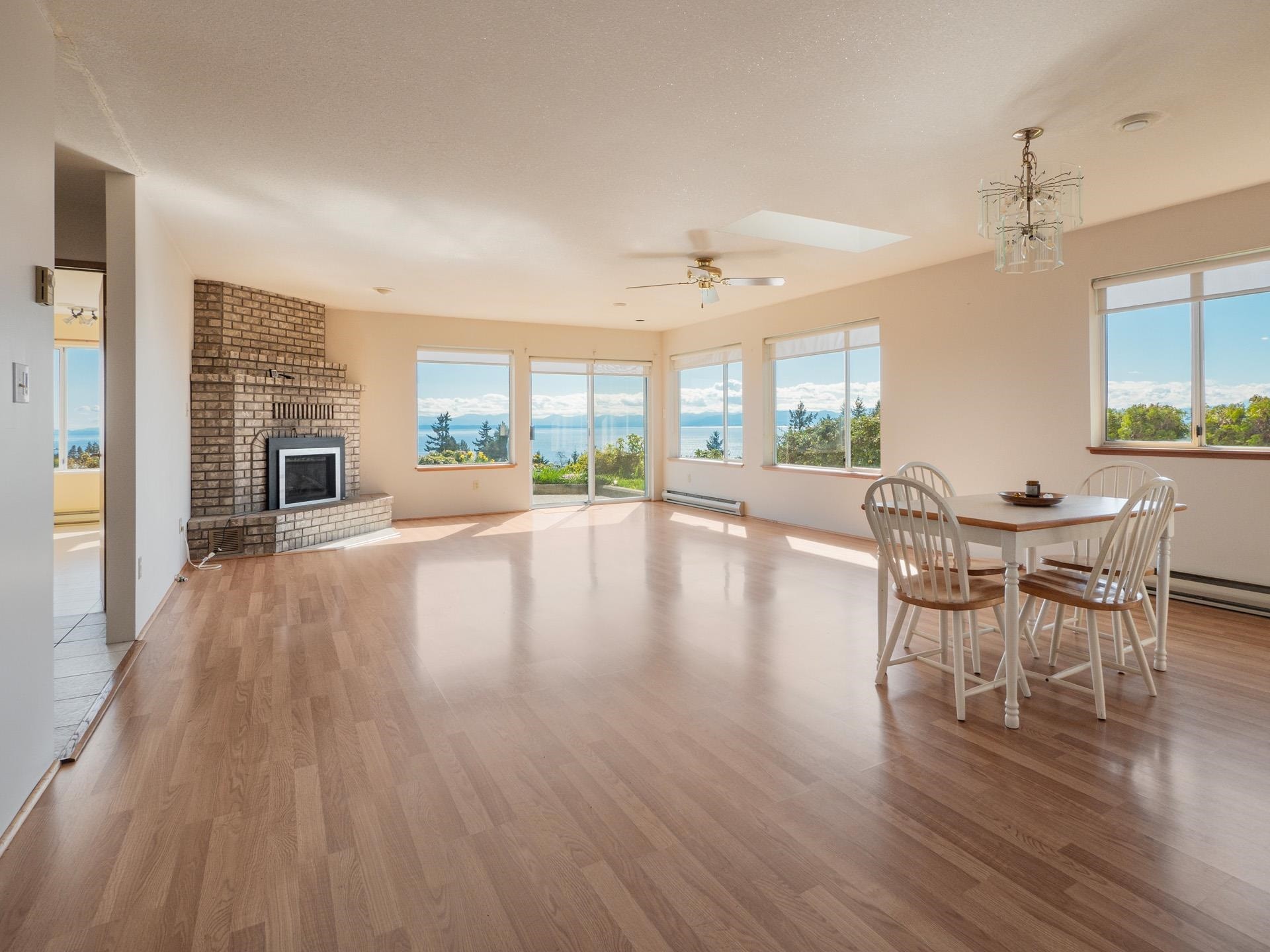 5160 Ridgeview Drive, Sechelt, BC