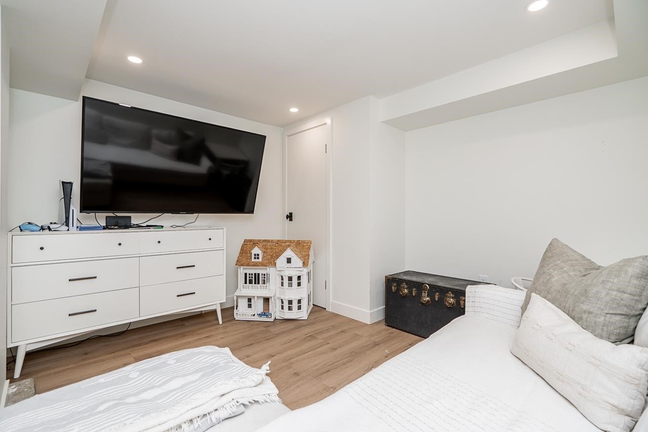 2784 Crescentview Drive, North Vancouver, BC