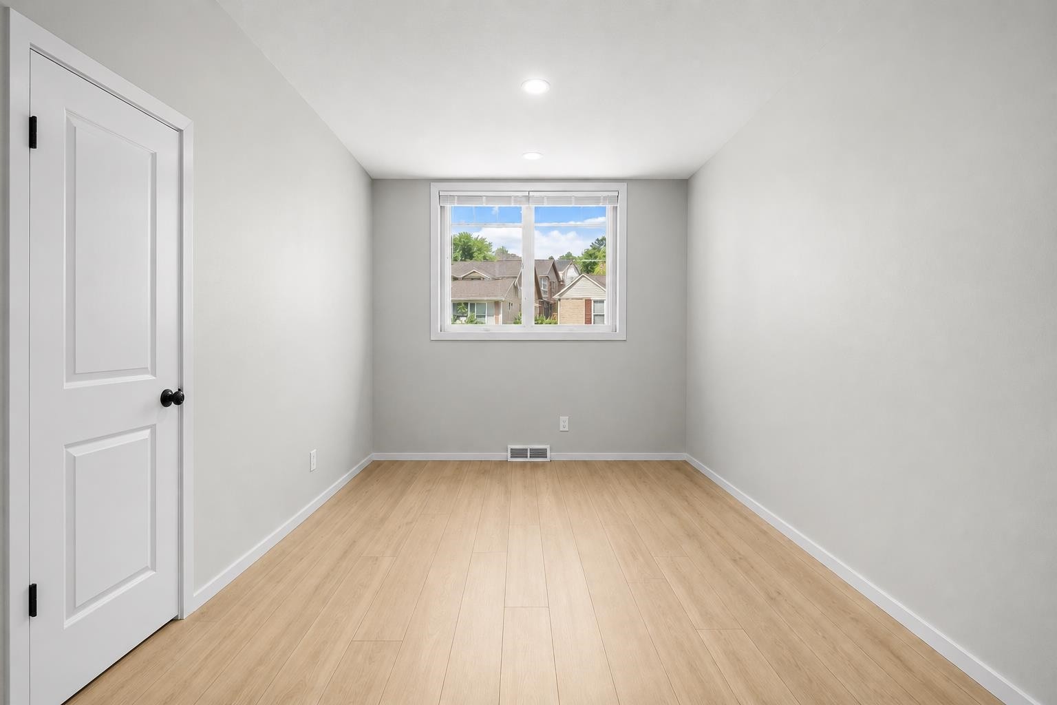 3265 Clermont Mews, Vancouver, BC