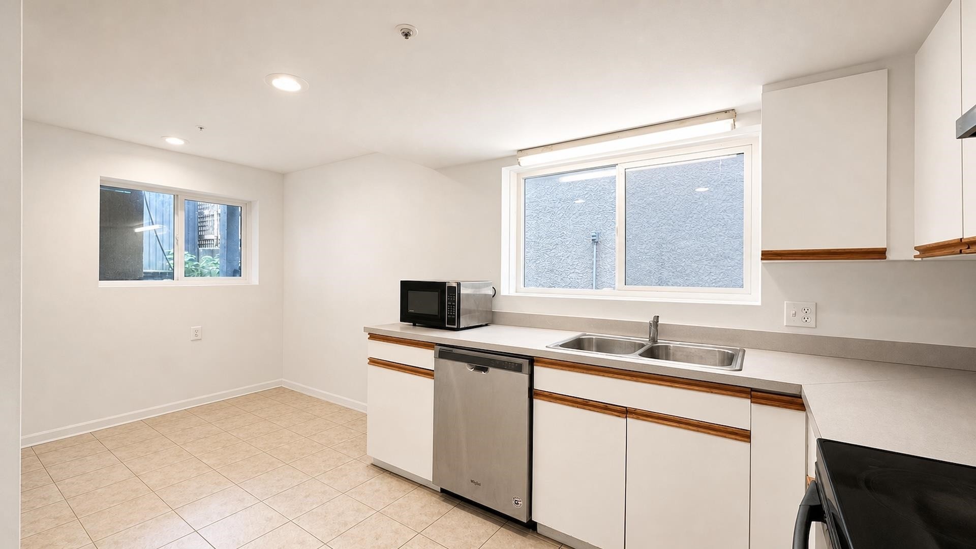 3578 15Th Avenue W, Vancouver, BC