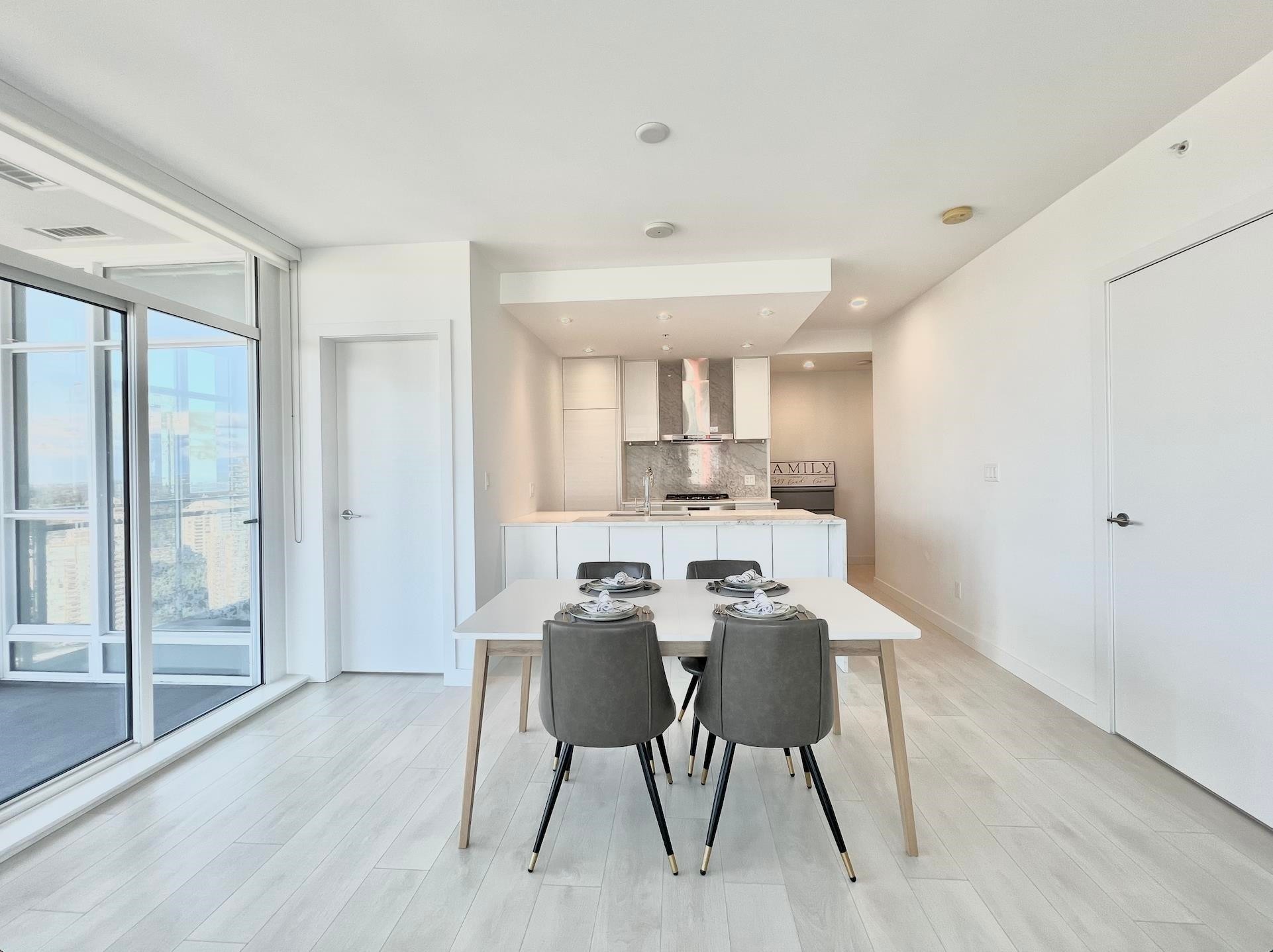 3010-4670 Assembly Way, Burnaby, BC