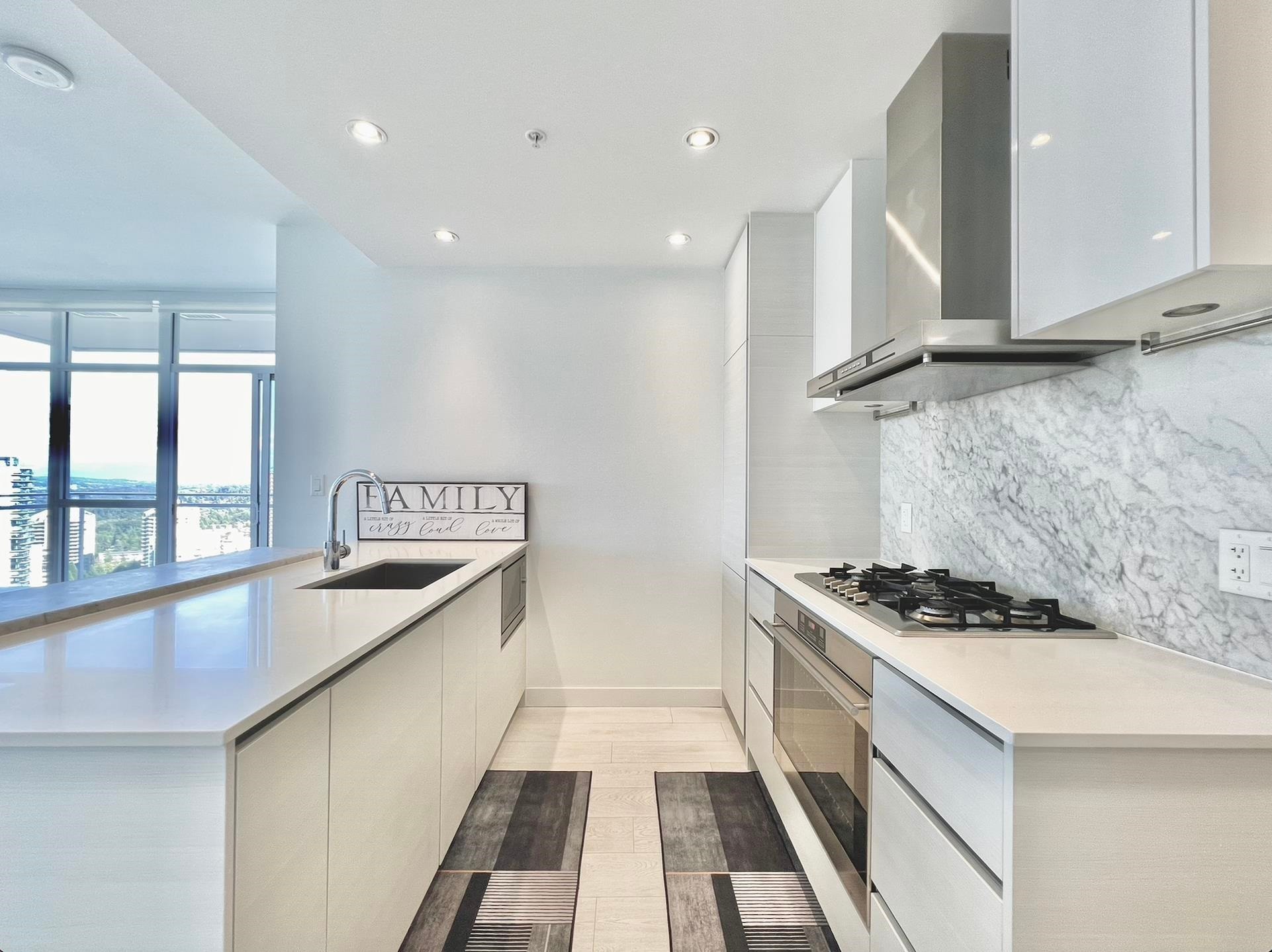 3010-4670 Assembly Way, Burnaby, BC